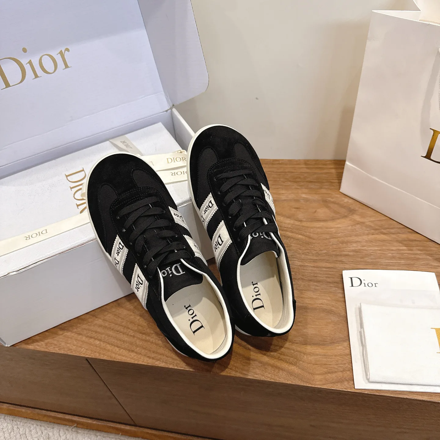 Women's Sneakers CHRISTIAN DIOR 17467319
