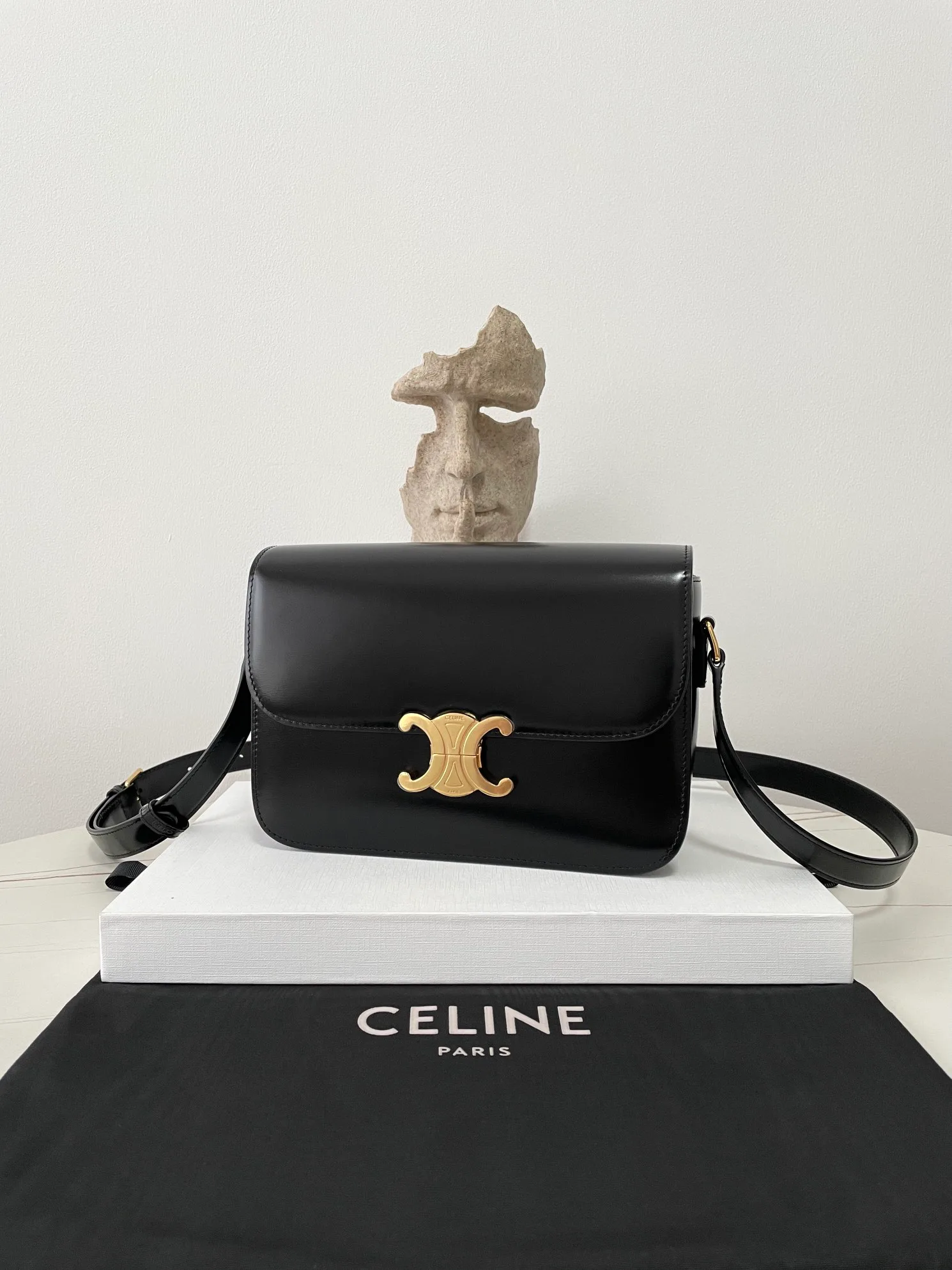 Women's Classic Handbags CELINE 17001331