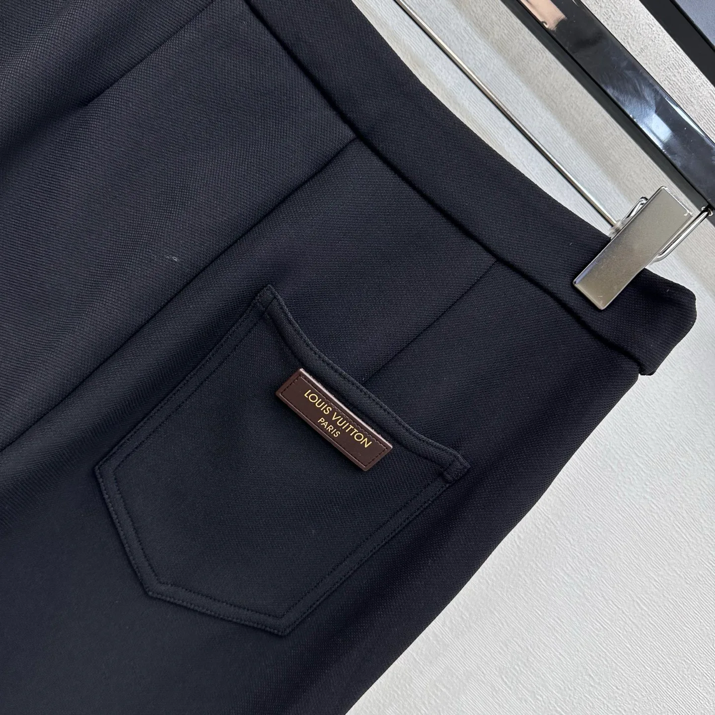 Брюки Женские Louis Vuitton 18680843