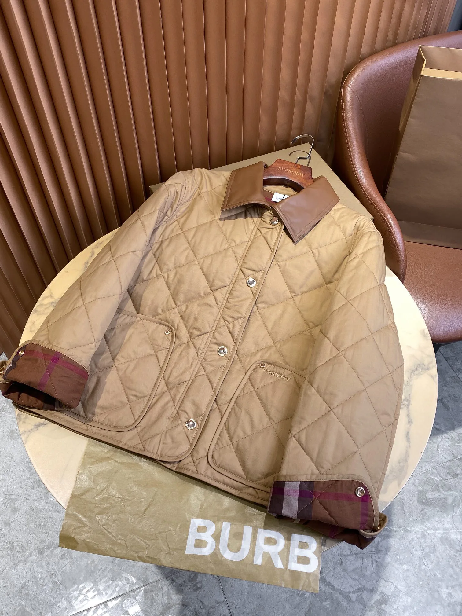 Women's Jackets And Down Jackets BURBERRY 17998761