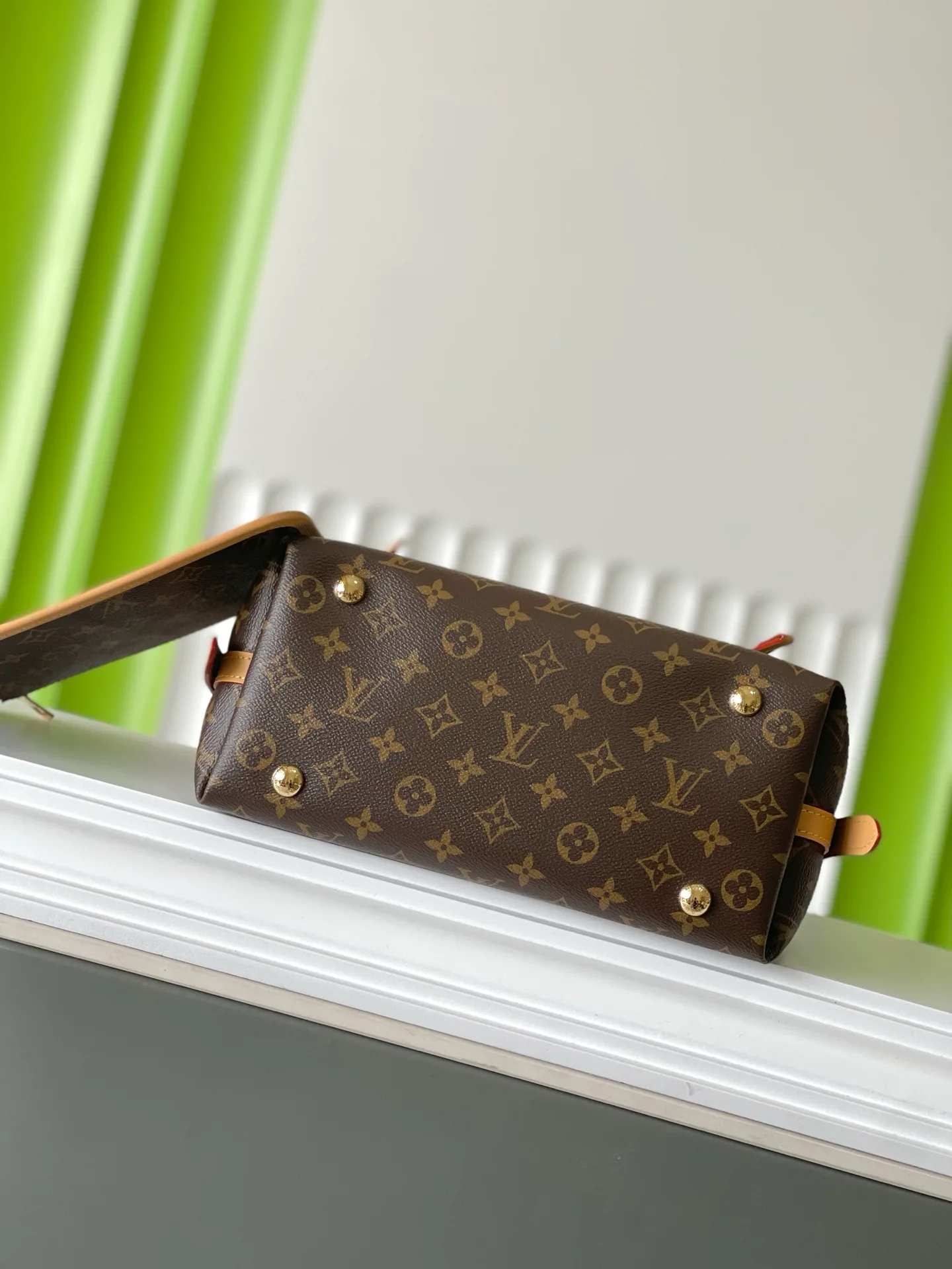 Women's Classic Handbags LOUIS VUITTON 18412658