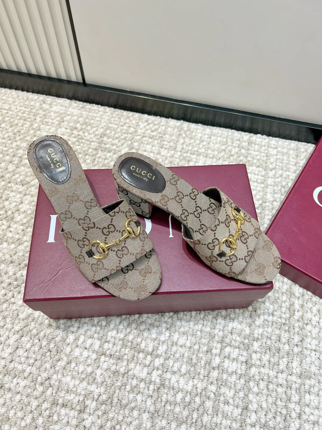 Women's Mules And Clogs GUCCI 17637852
