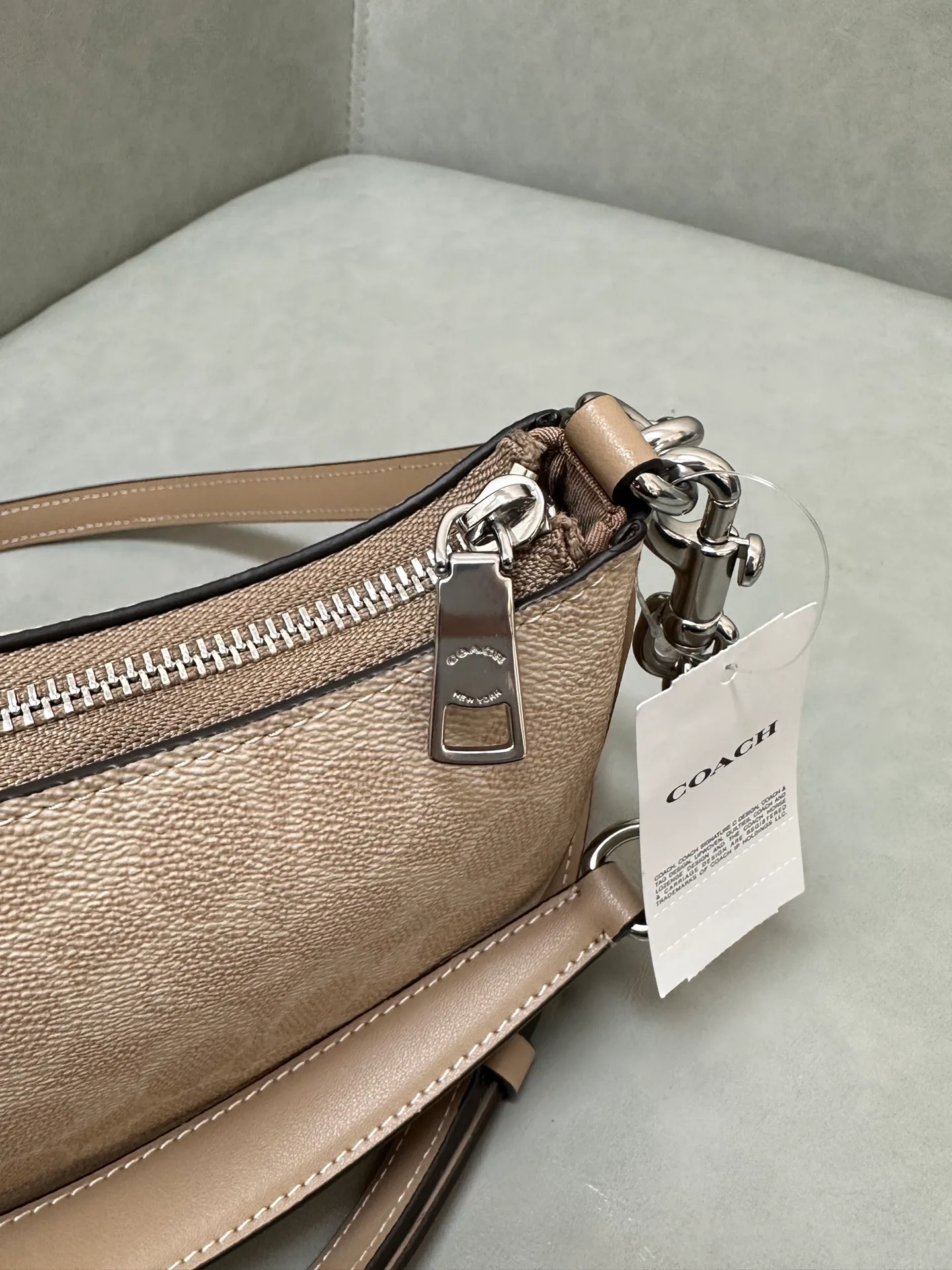 Women's Classic Handbags COACH 17961035