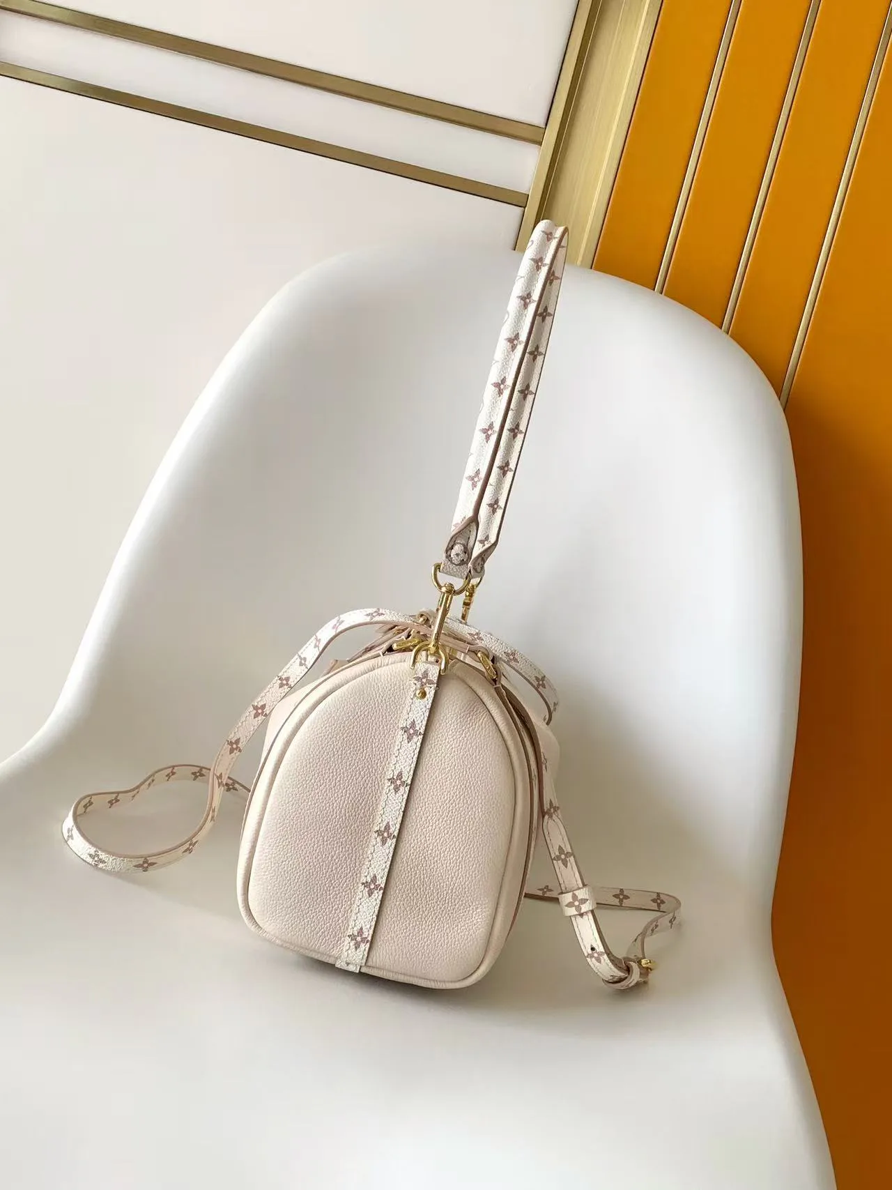 Women's Classic Handbags LOUIS VUITTON 17813547