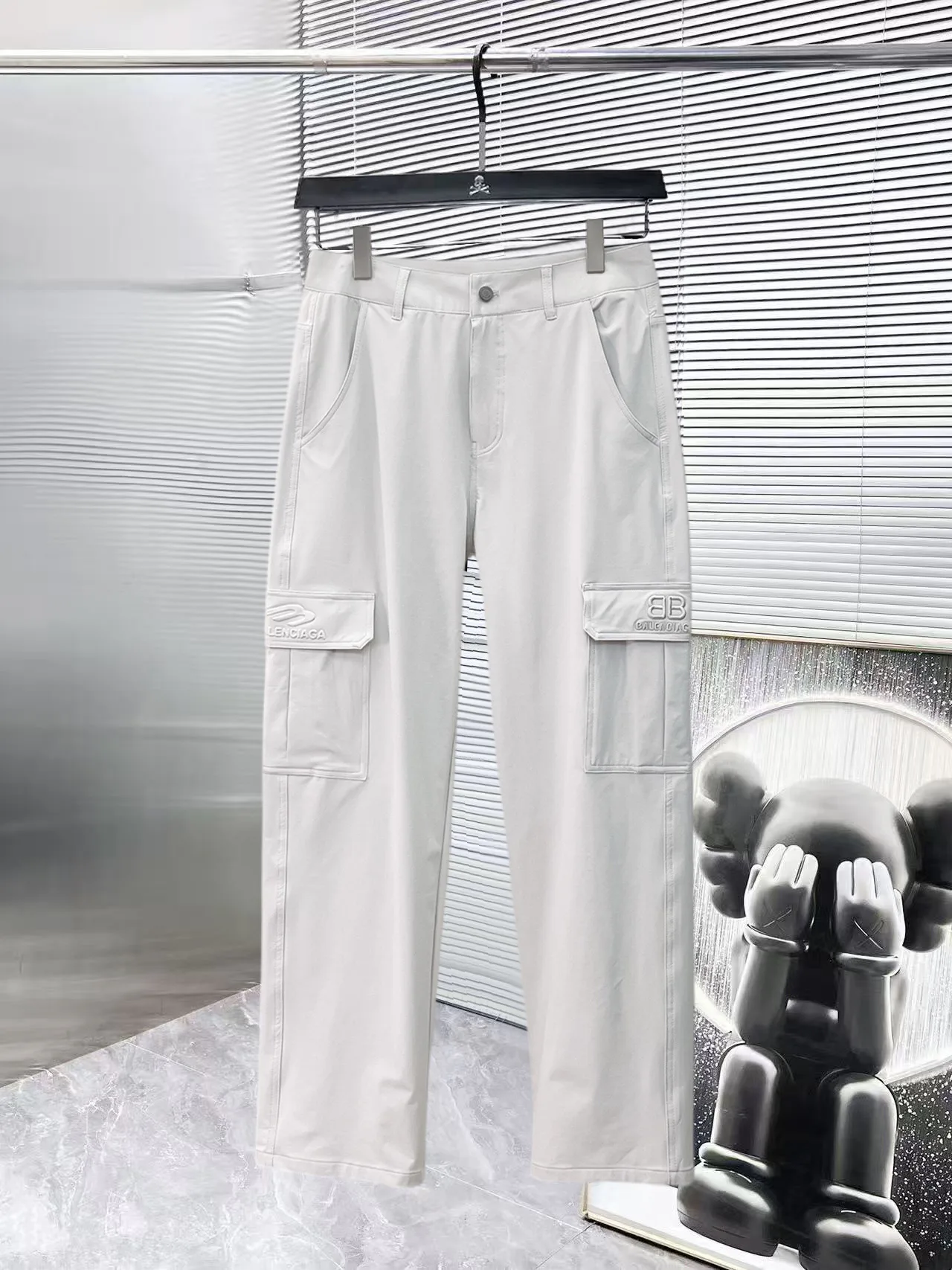 Men's Trousers BALENCIAGA 18197359