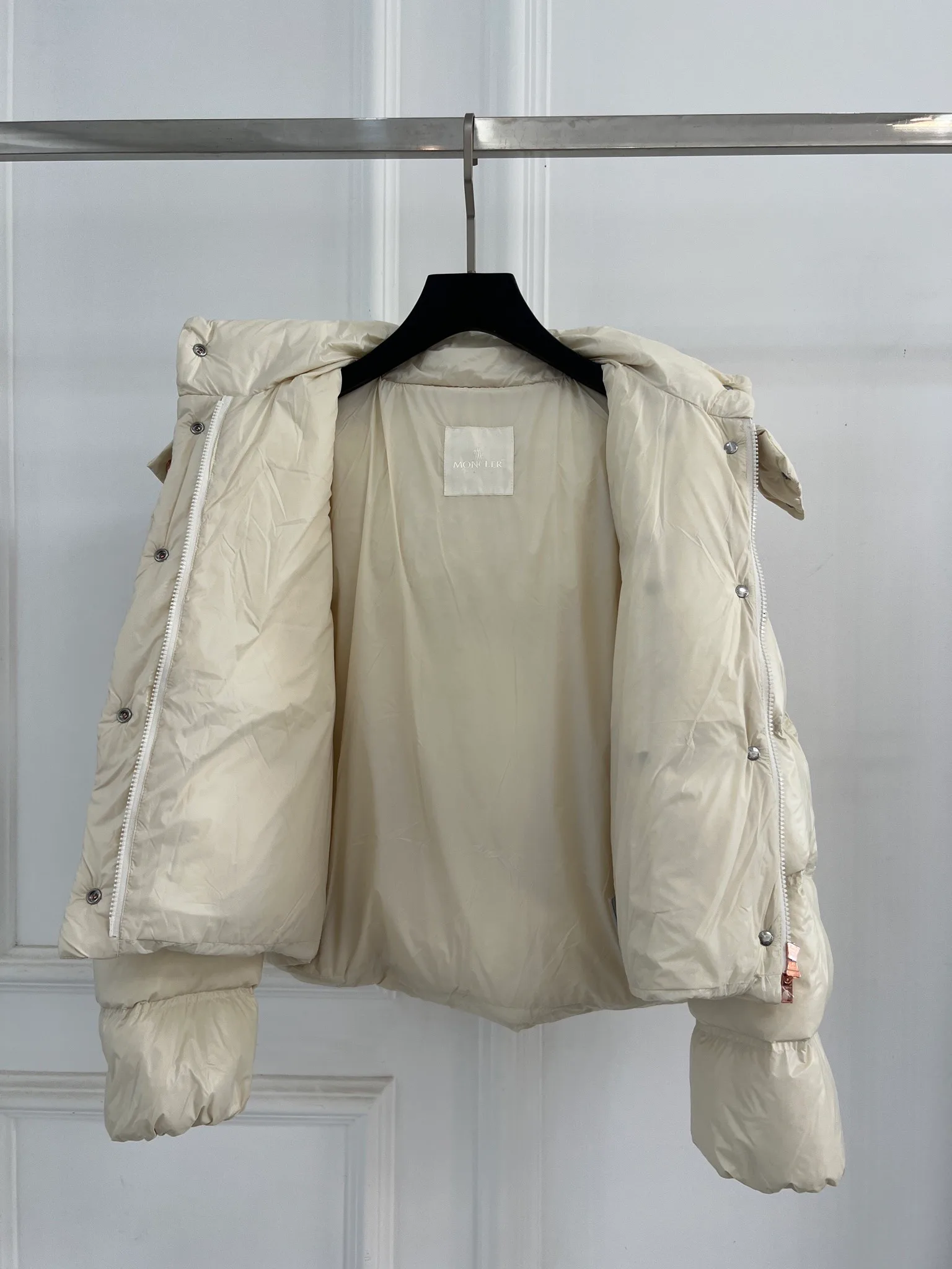 Women's Jackets And Down Jackets MONCLER 18416180