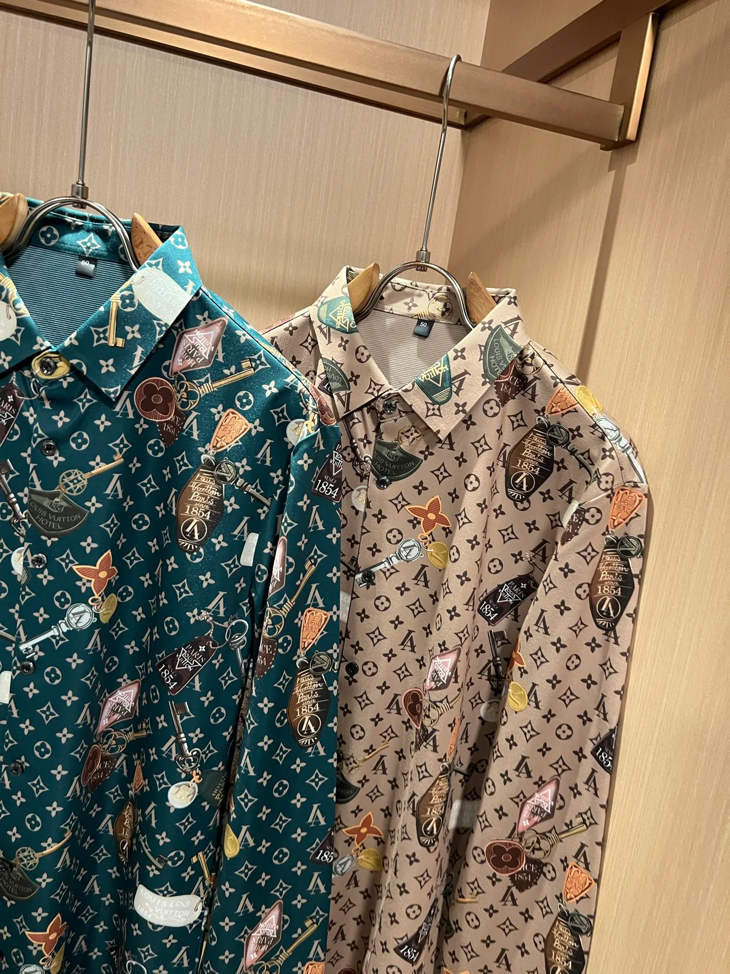 Men's Shirts LOUIS VUITTON 18292921