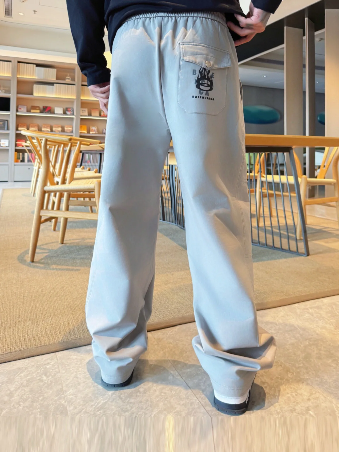 Men's Trousers BALENCIAGA 18345785