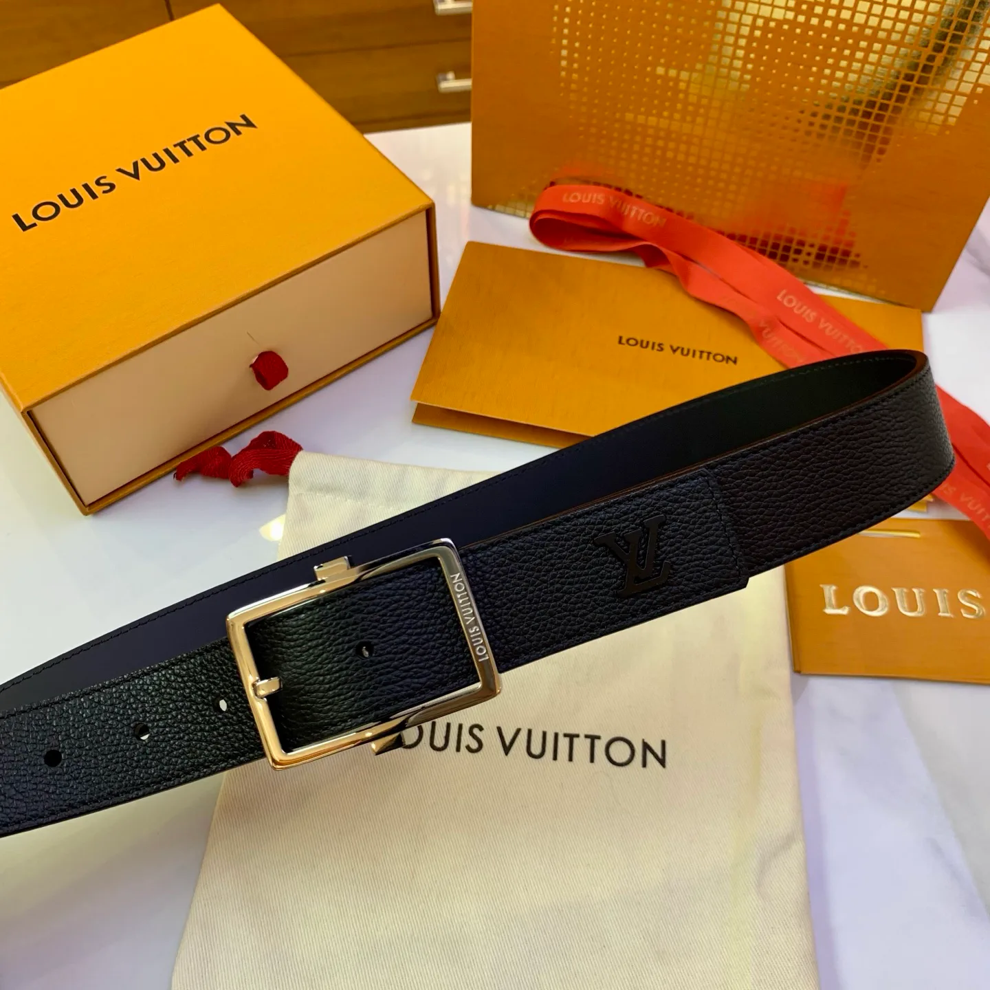 Belts LOUIS VUITTON 17682169