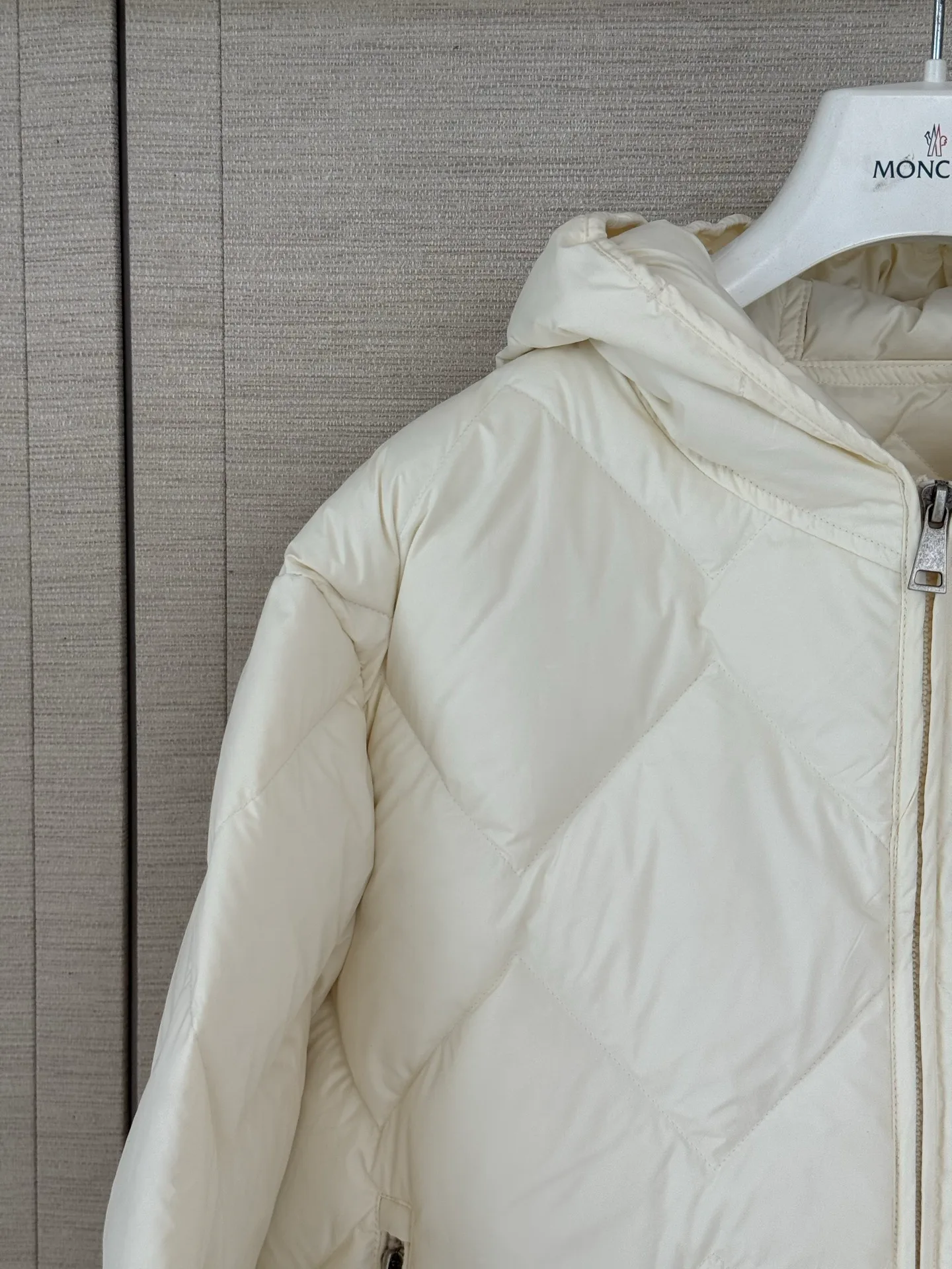 Куртки И Пуховики Женские Moncler 18603370