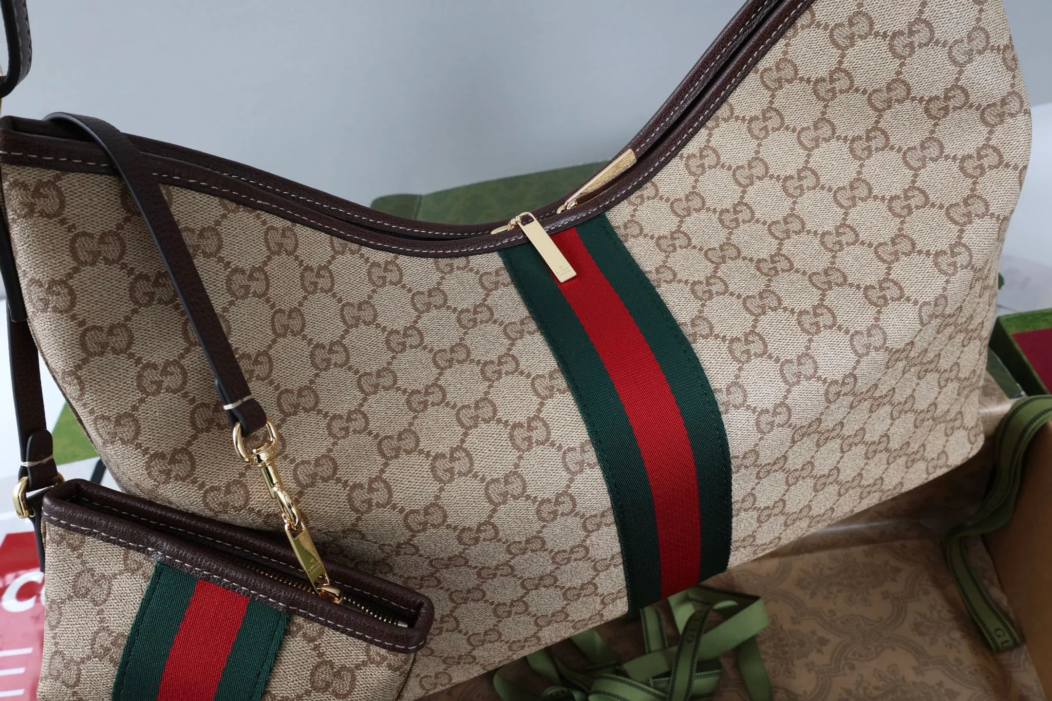 Women's Classic Handbags GUCCI 18250600