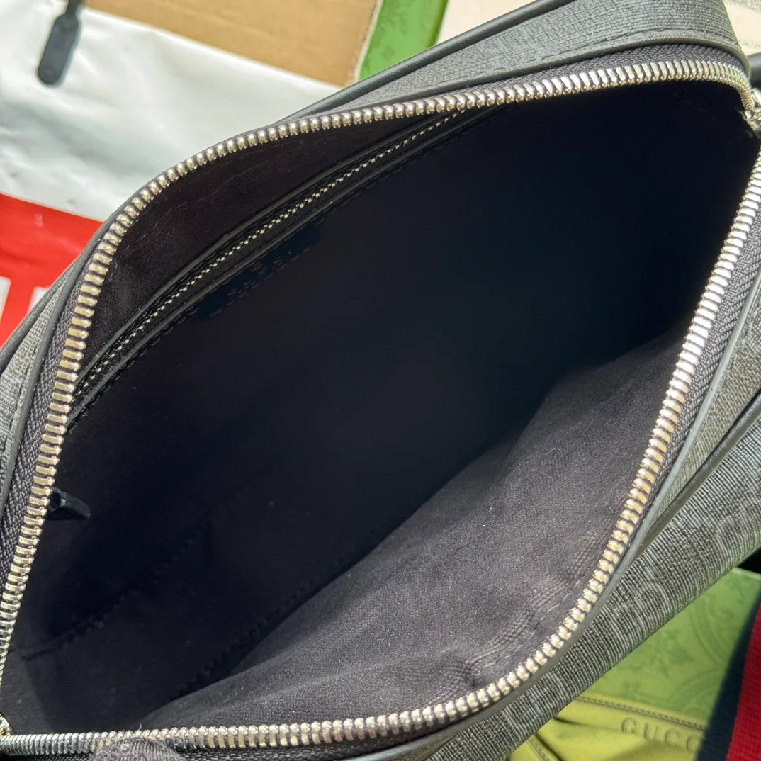Women's Shoulder Bags GUCCI 17947652