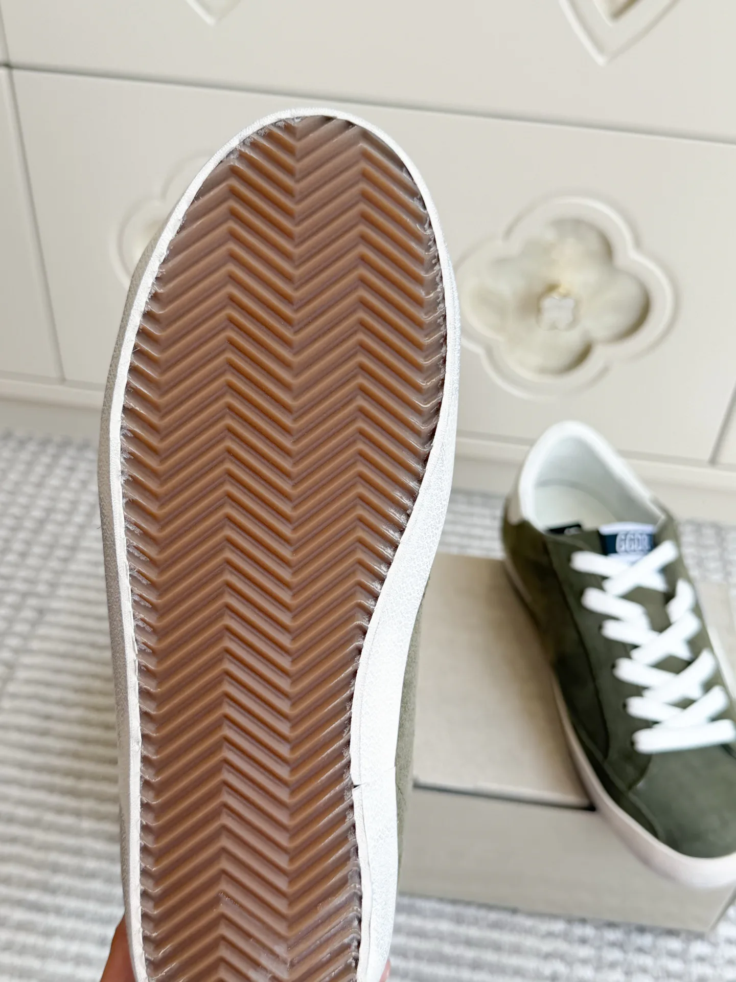 Women's Sneakers GOLDEN GOOSE 18360497