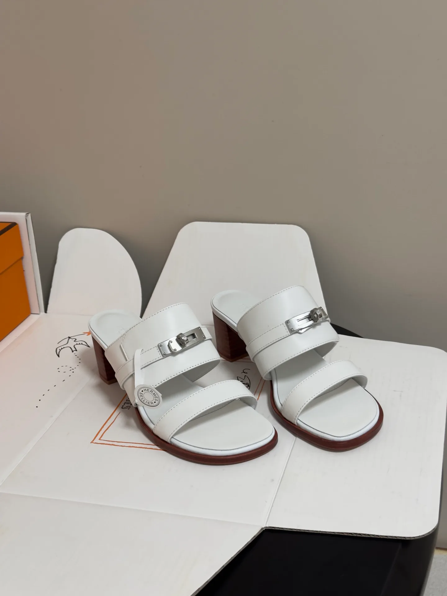 Women's Open-Toe Sandals HERMES 17095162