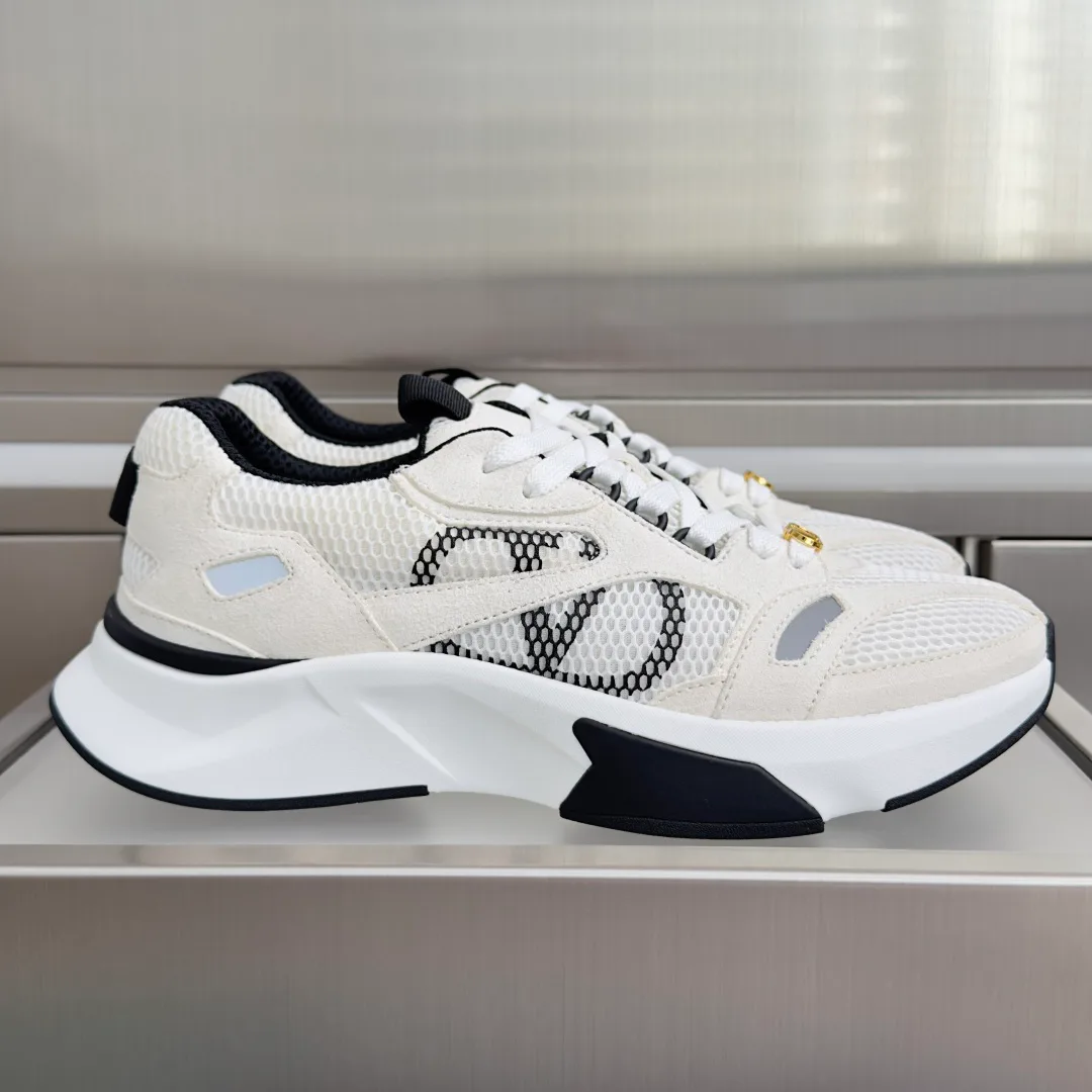 Men's Sneakers VALENTINO 17603078