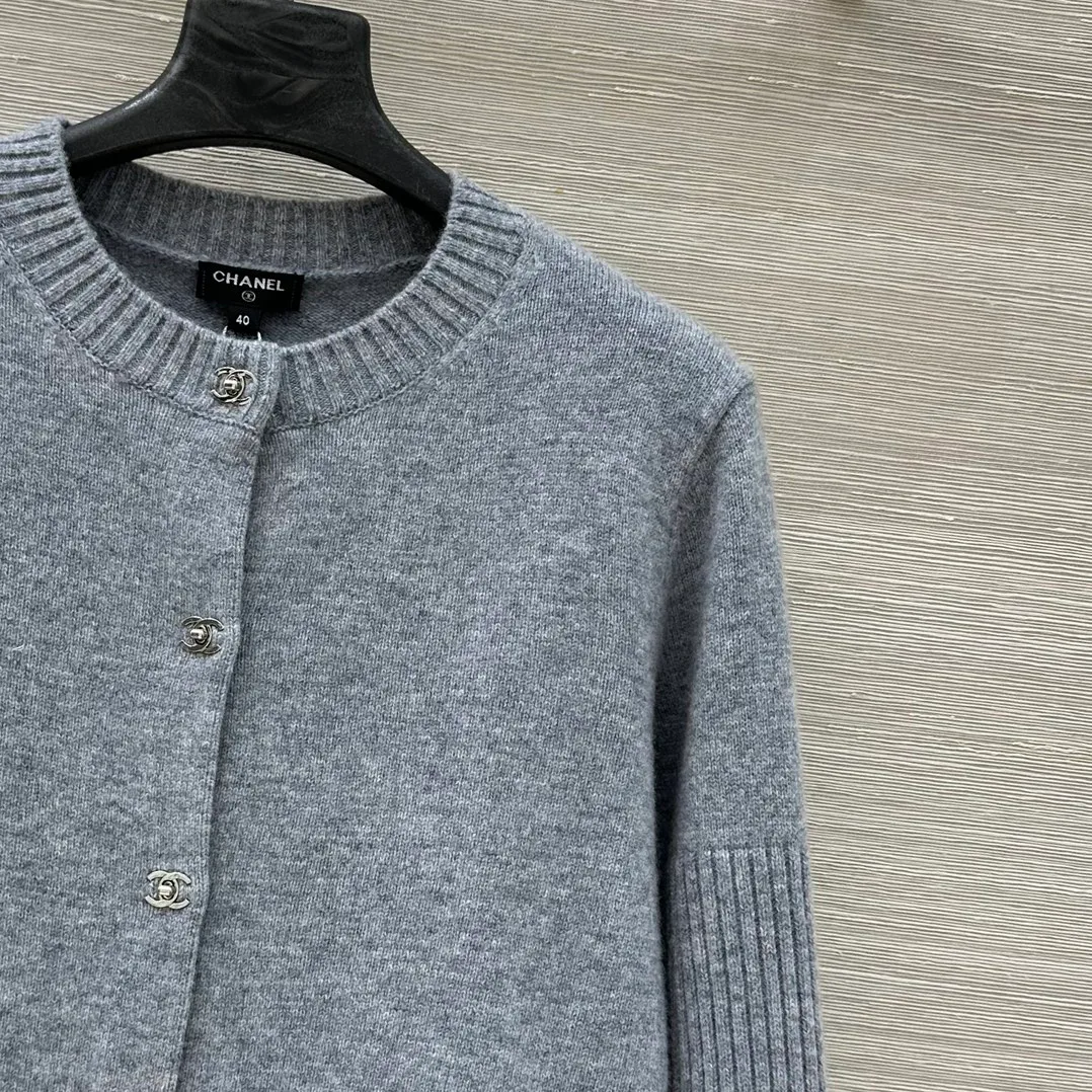 Women's Jumpers And Sweaters CHANEL 18027200