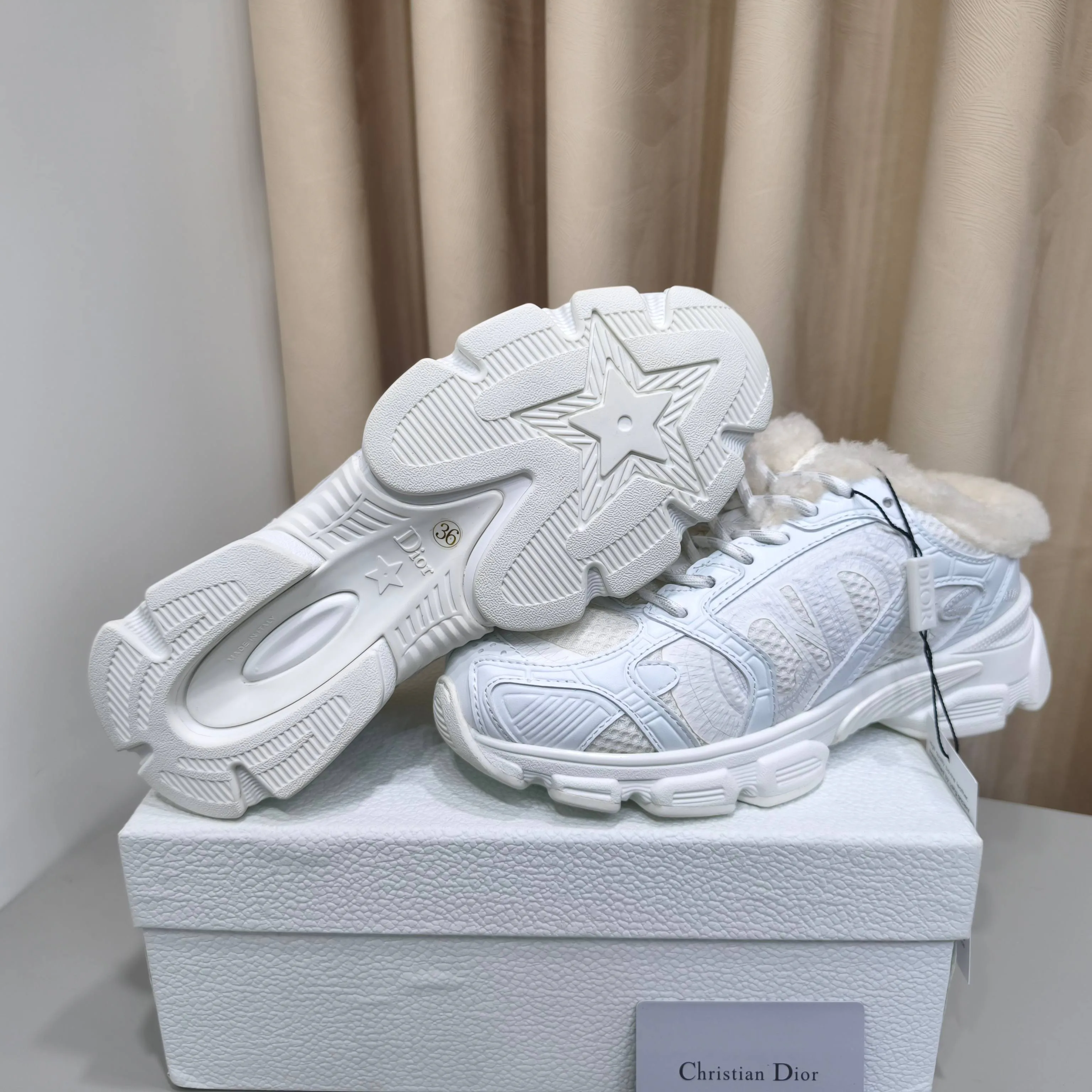 Women's Sneakers CHRISTIAN DIOR 17988713