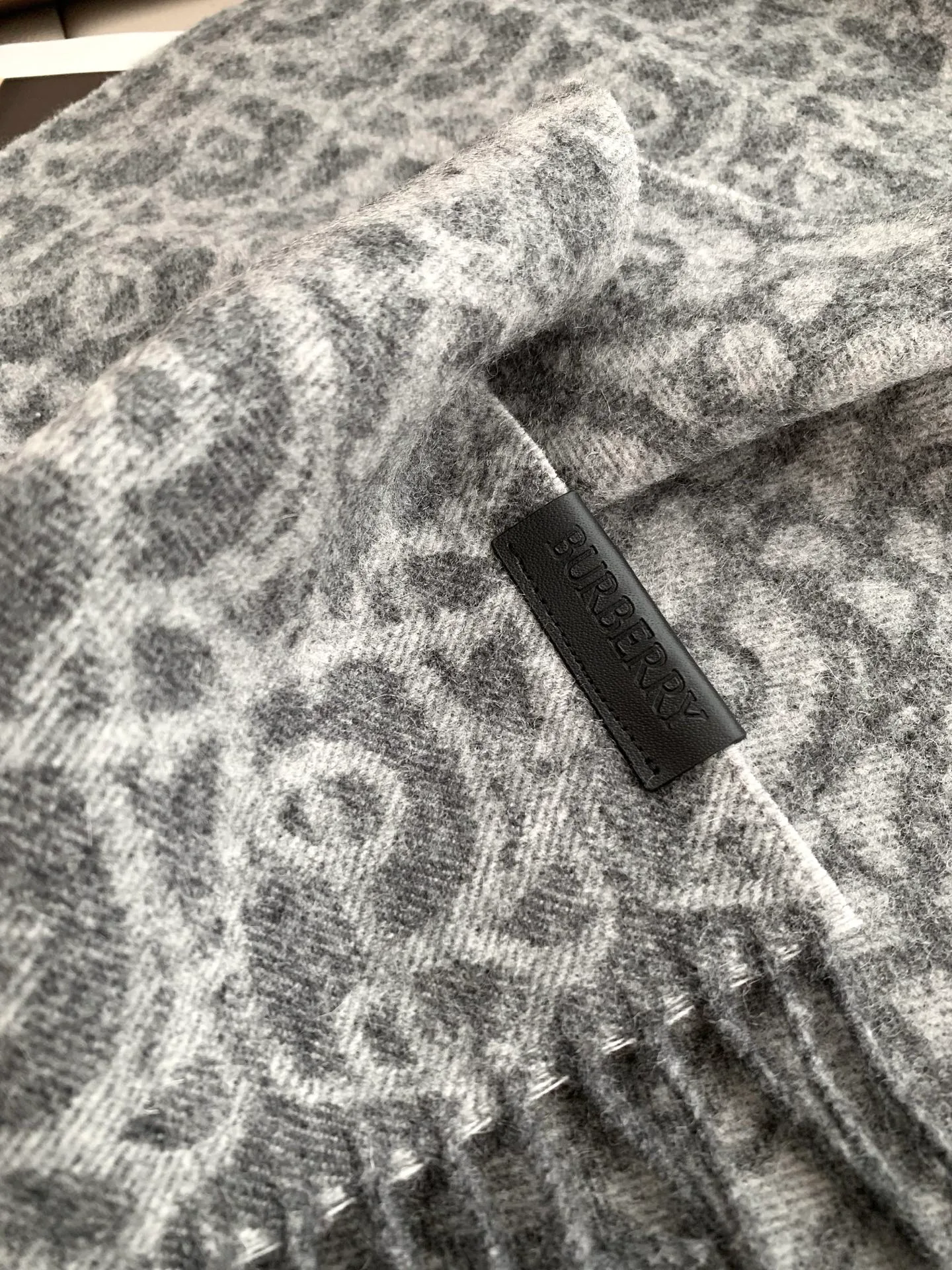Scarves BURBERRY 18222531