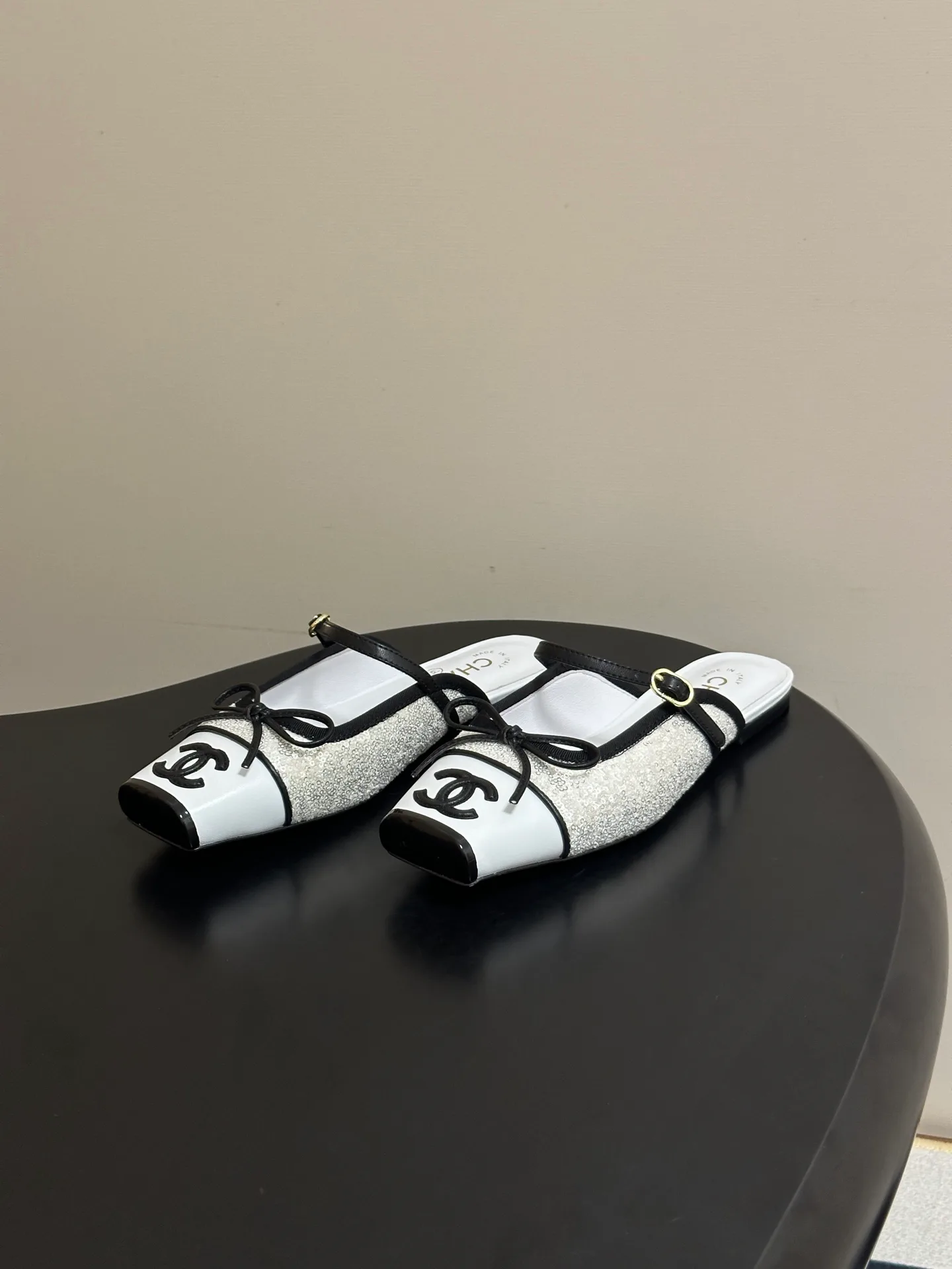 Women's Mules And Clogs CHANEL 17338408