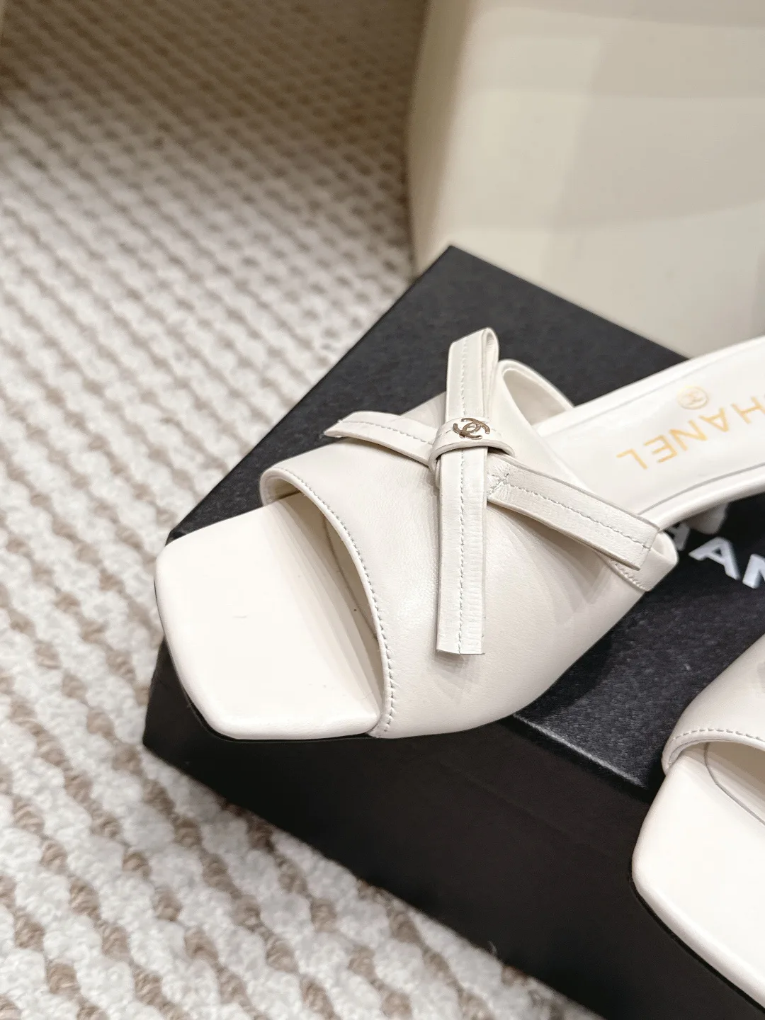 Women's Open-Toe Sandals CHANEL 17421374