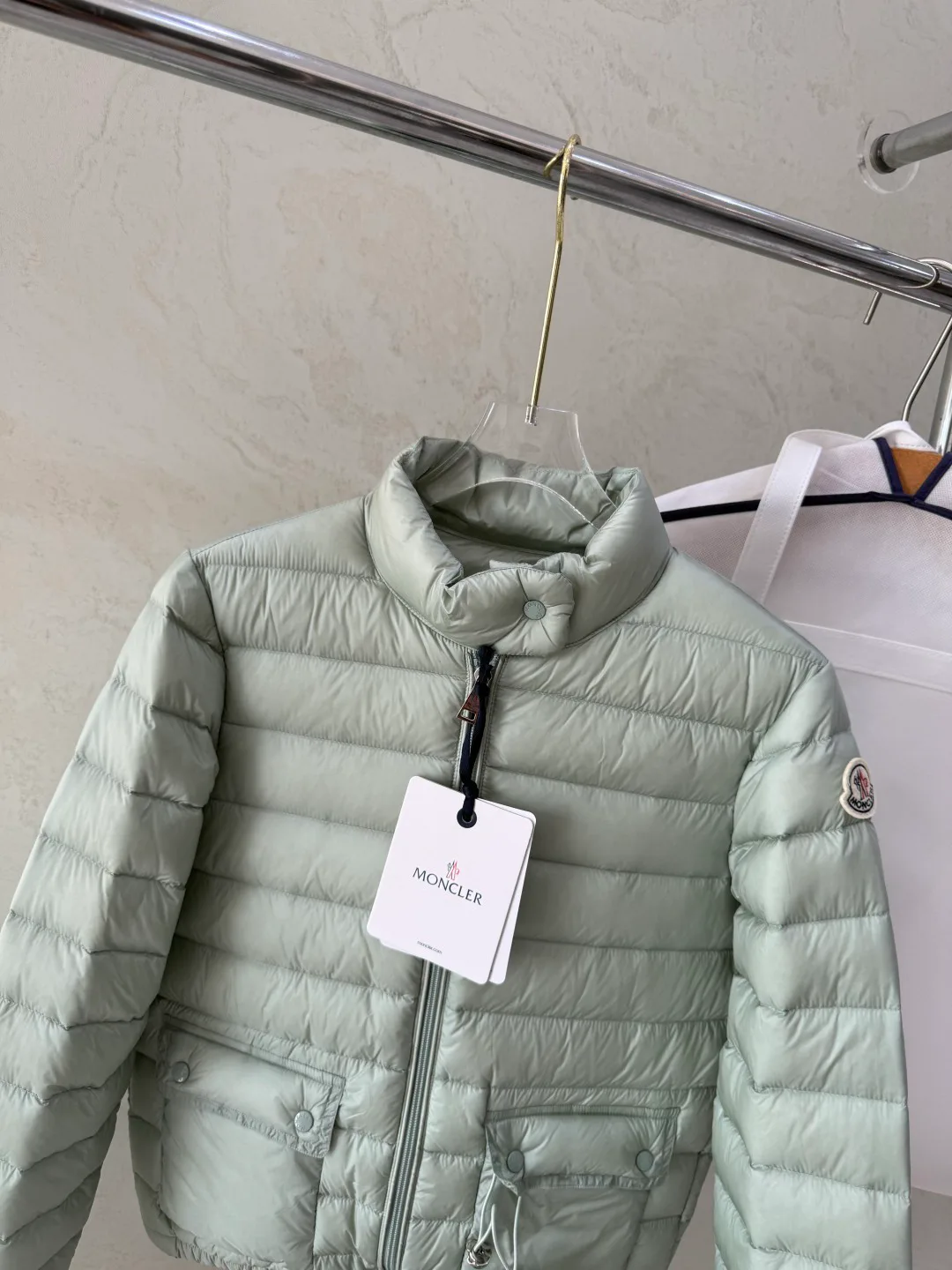 Women's Jackets And Down Jackets MONCLER 18043474