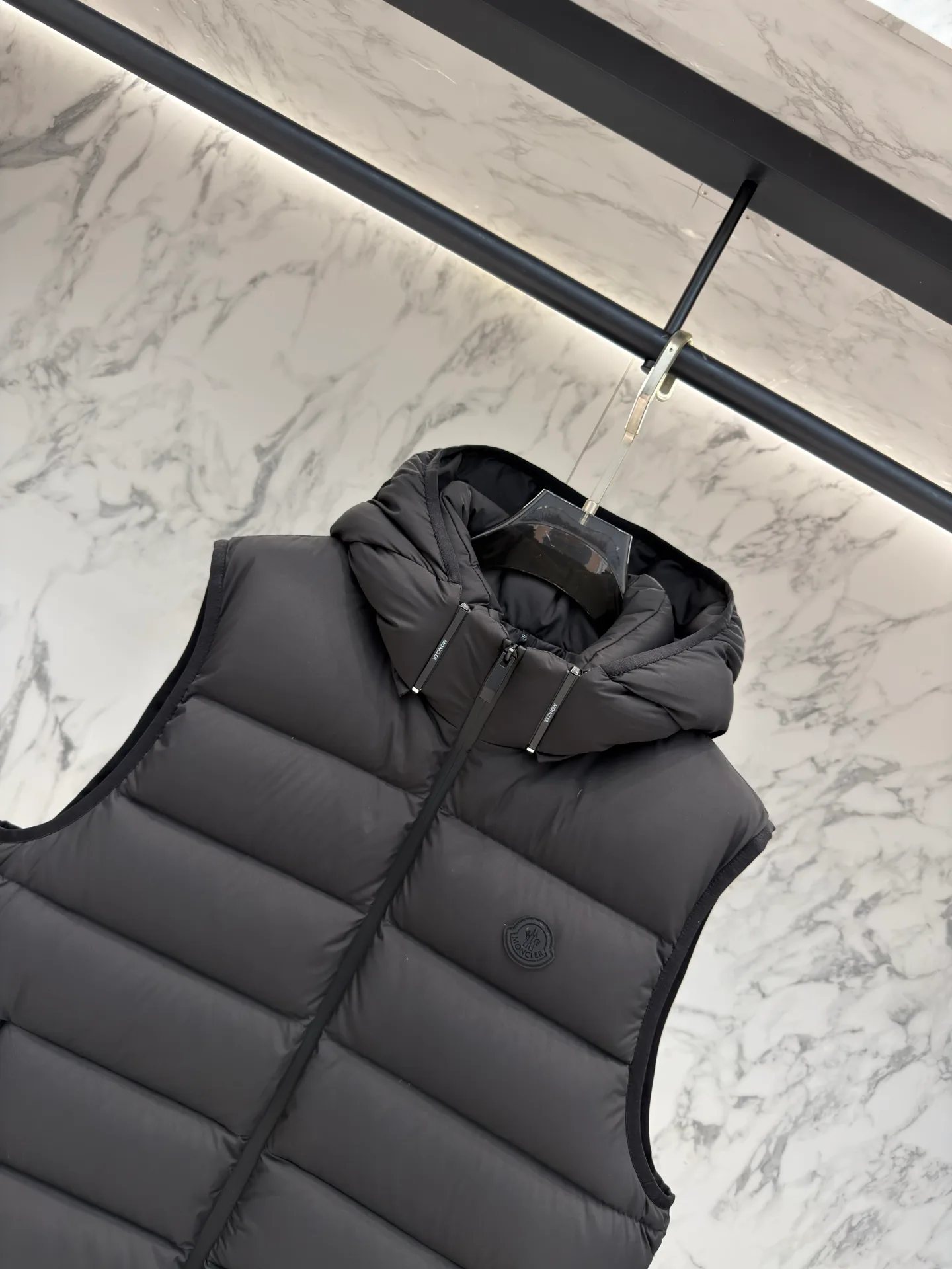 Куртки И Пуховики Мужские Moncler 18681339
