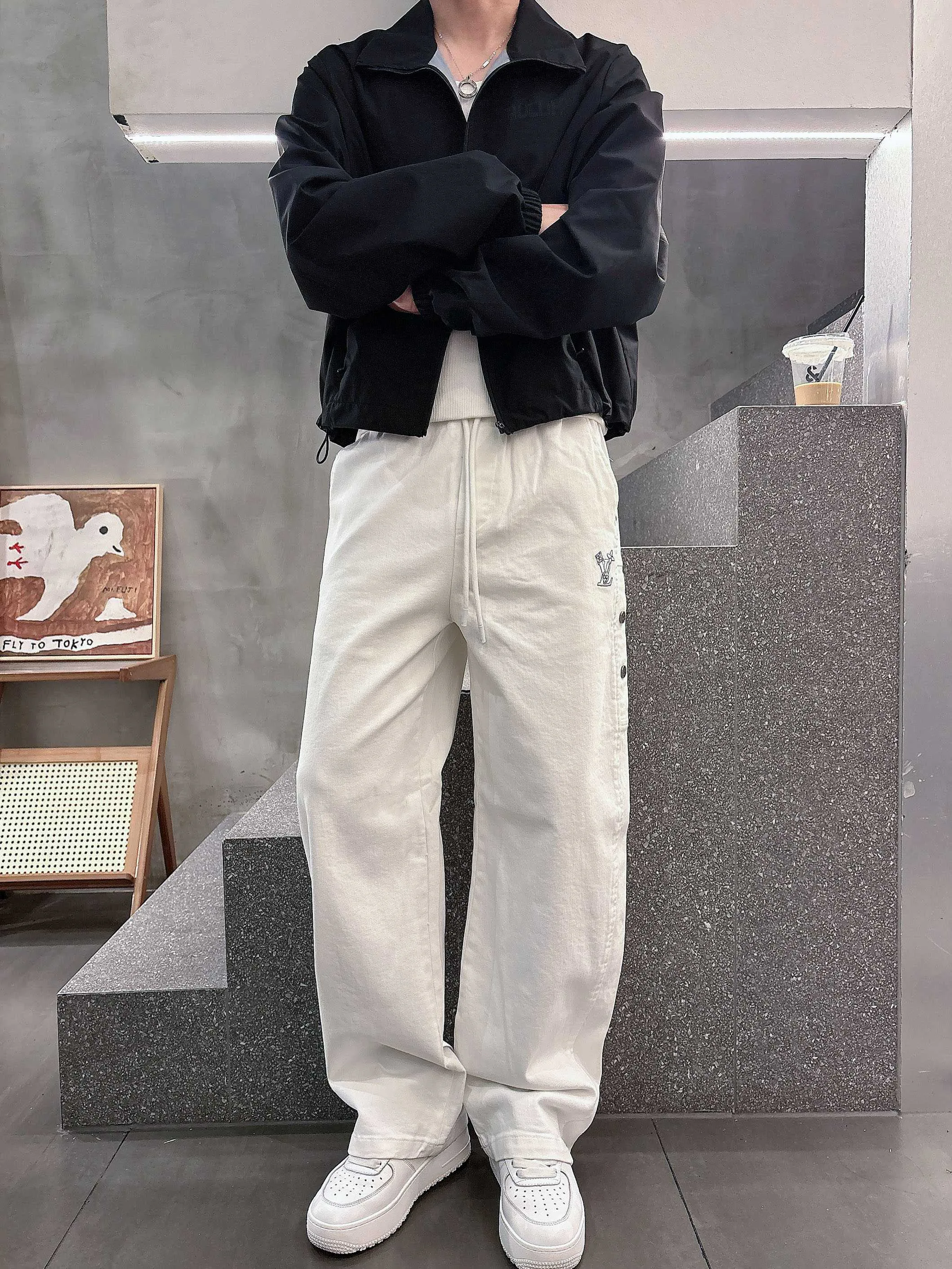Men's Trousers LOUIS VUITTON 18368716