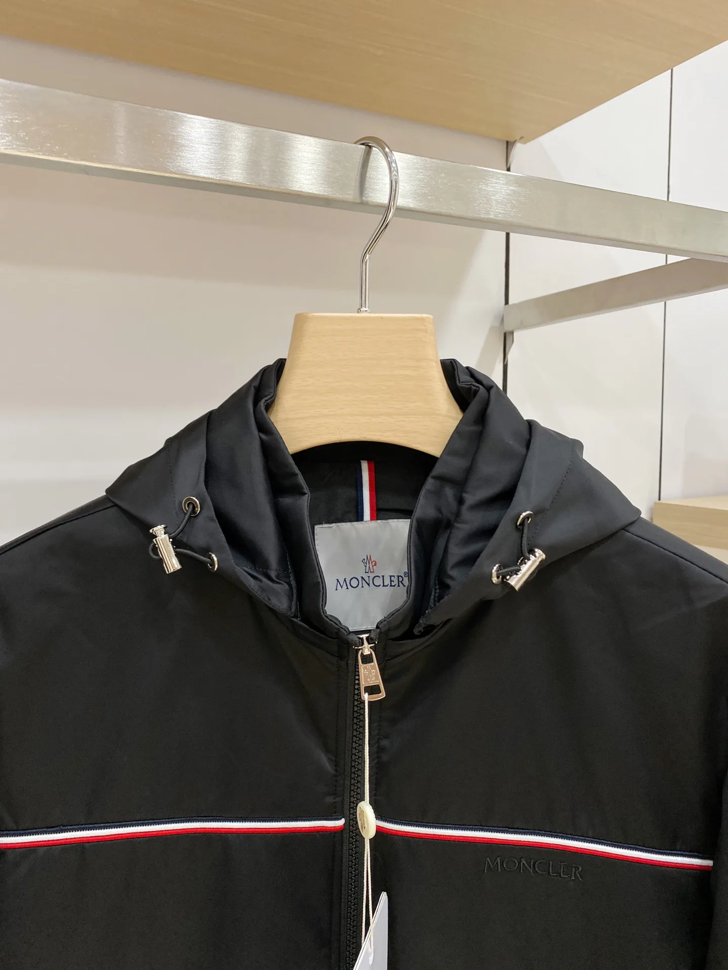 Men's Jackets And Down Jackets MONCLER 17826827