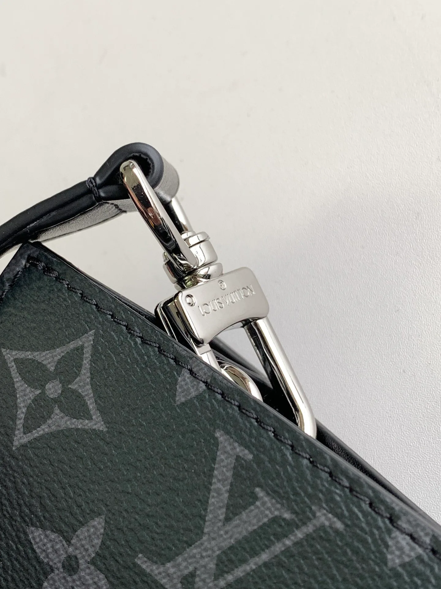 Women's Classic Handbags LOUIS VUITTON 17949186