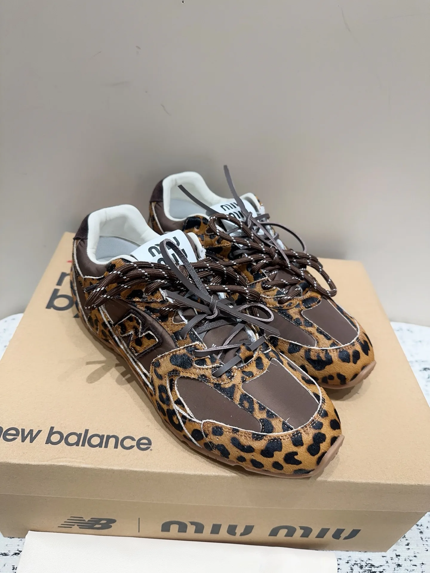 Women's Sneakers MIU MIU 18041322