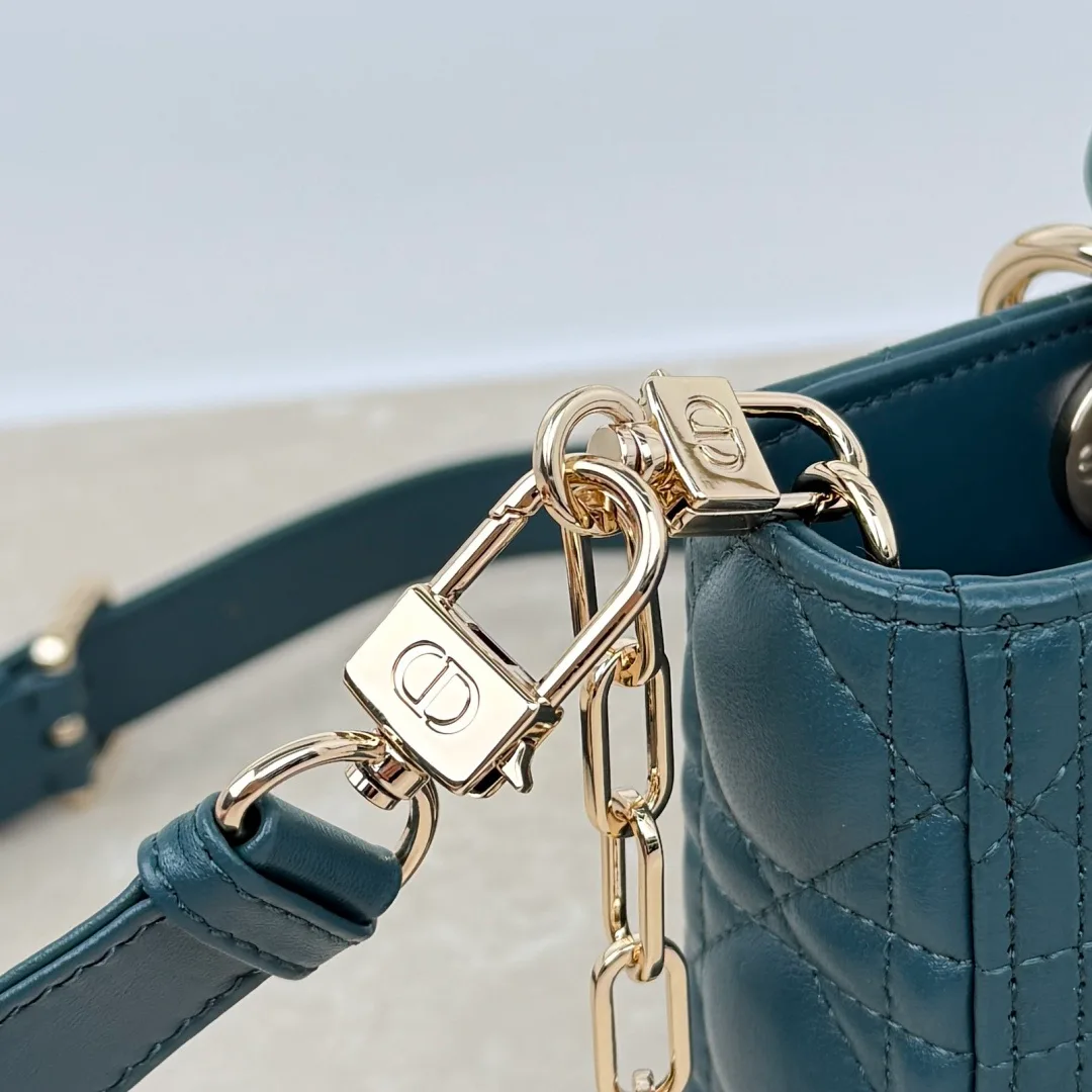 Women's Classic Handbags CHRISTIAN DIOR 18242048