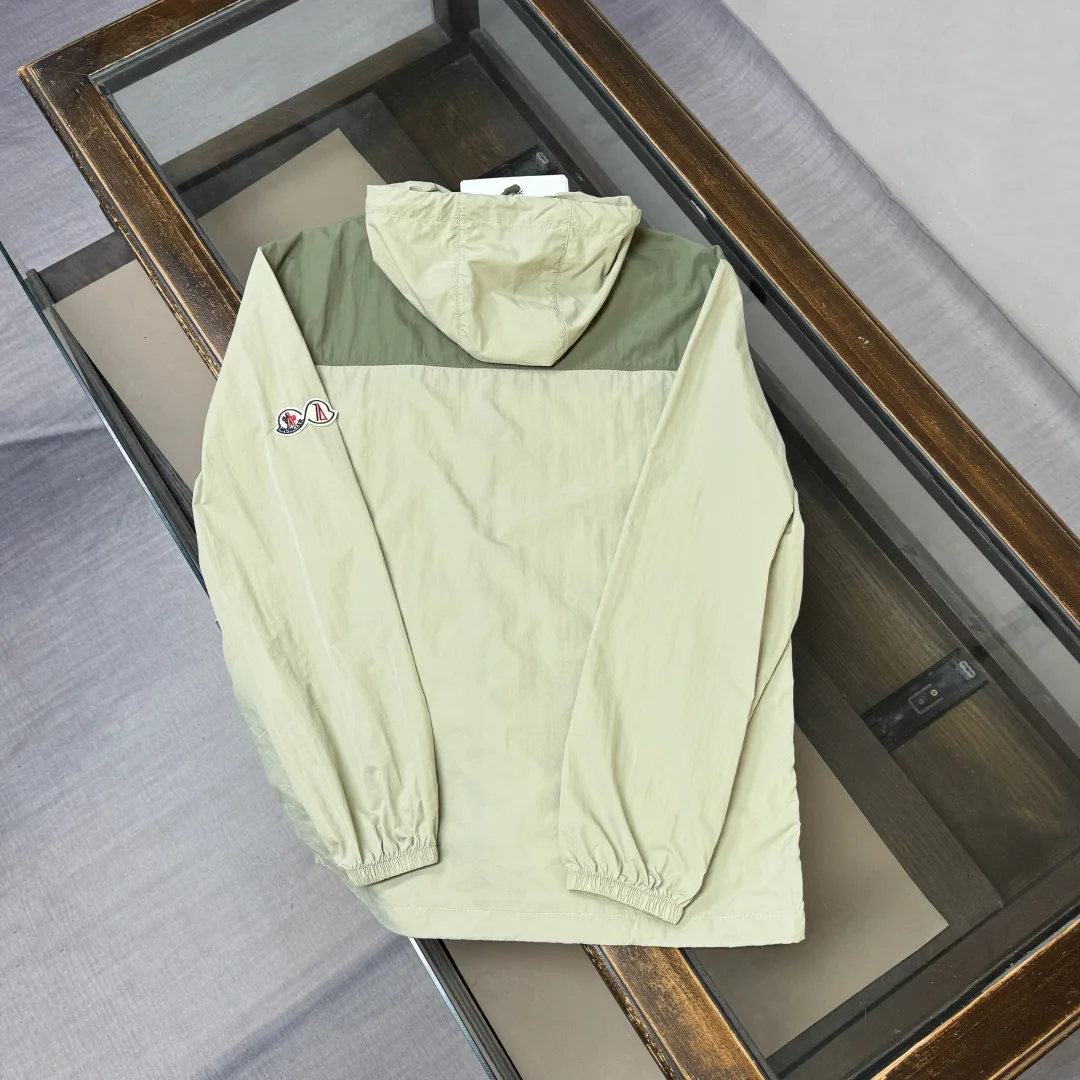 Men's Jackets And Down Jackets MONCLER 17286042
