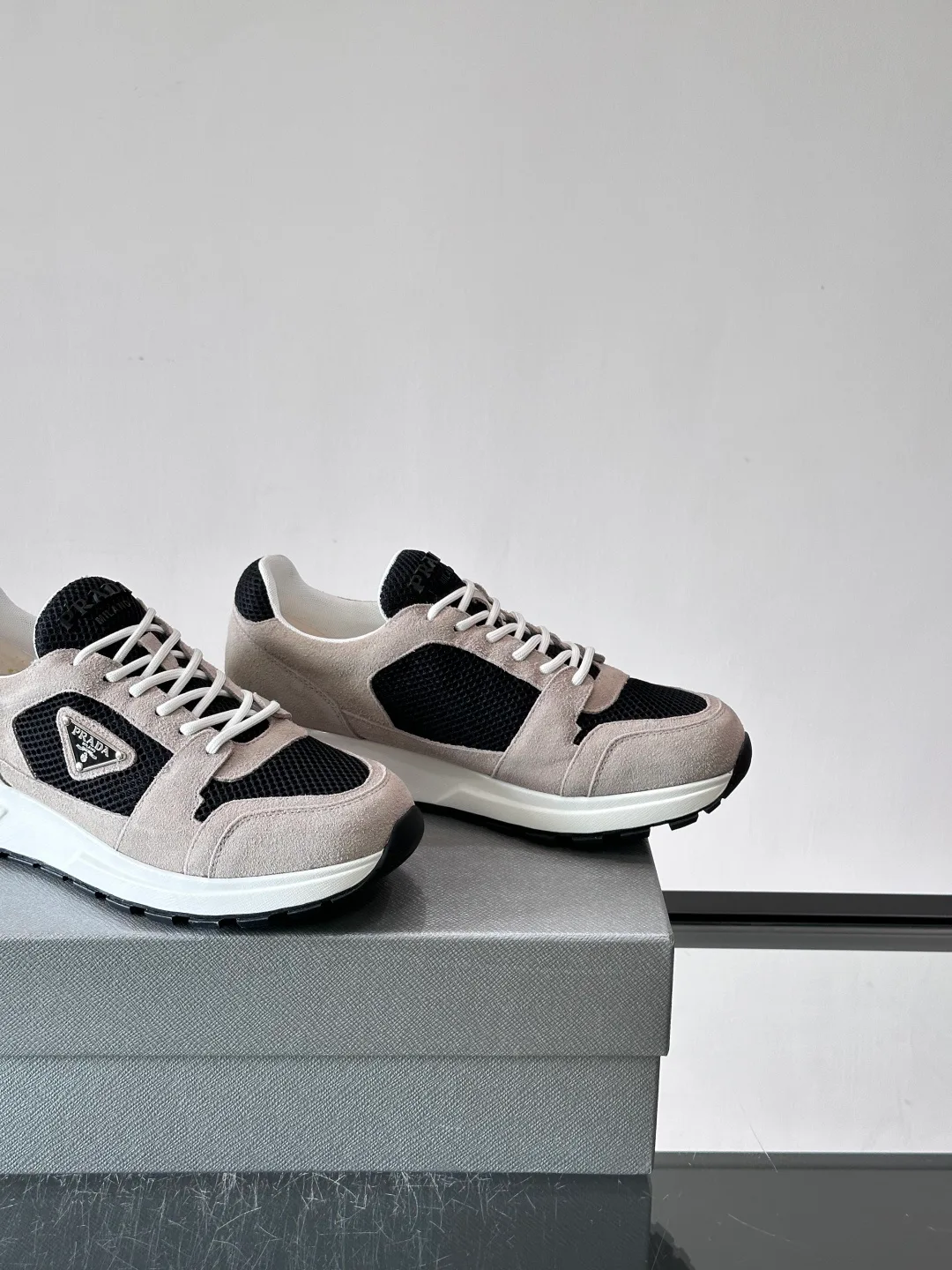 Women's Sneakers PRADA 18102647