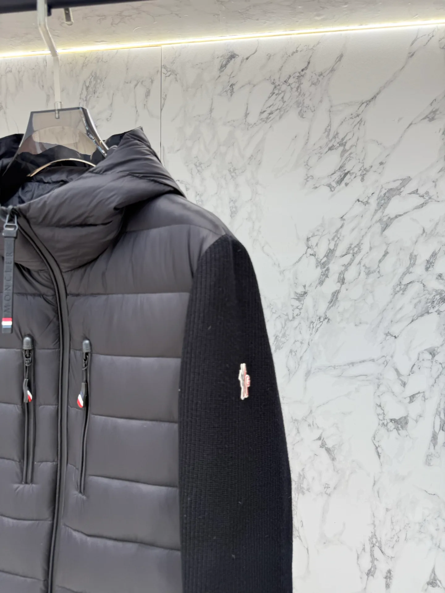 Men's Jackets And Down Jackets MONCLER 18236931