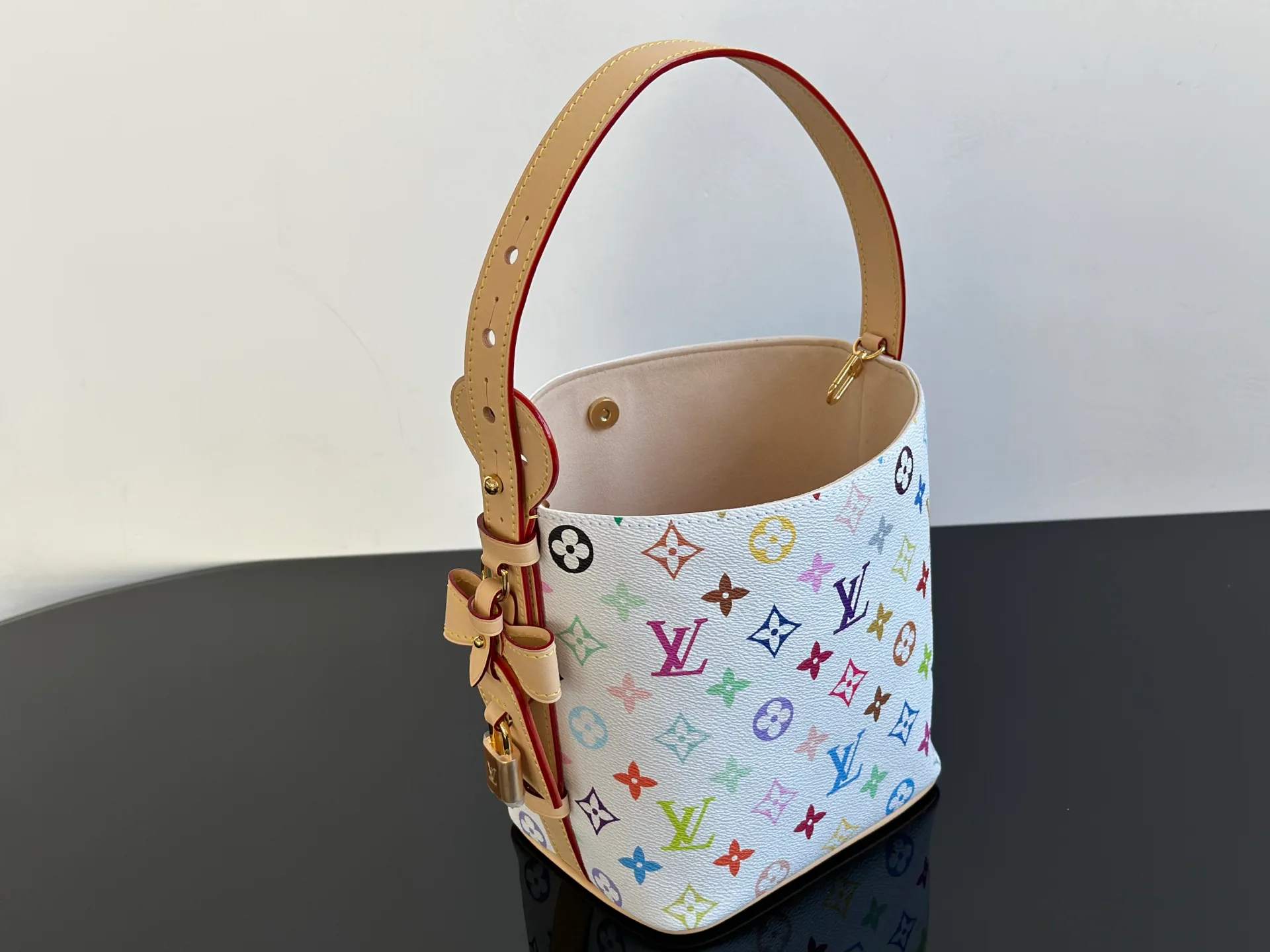 Women's Classic Handbags LOUIS VUITTON 18376561
