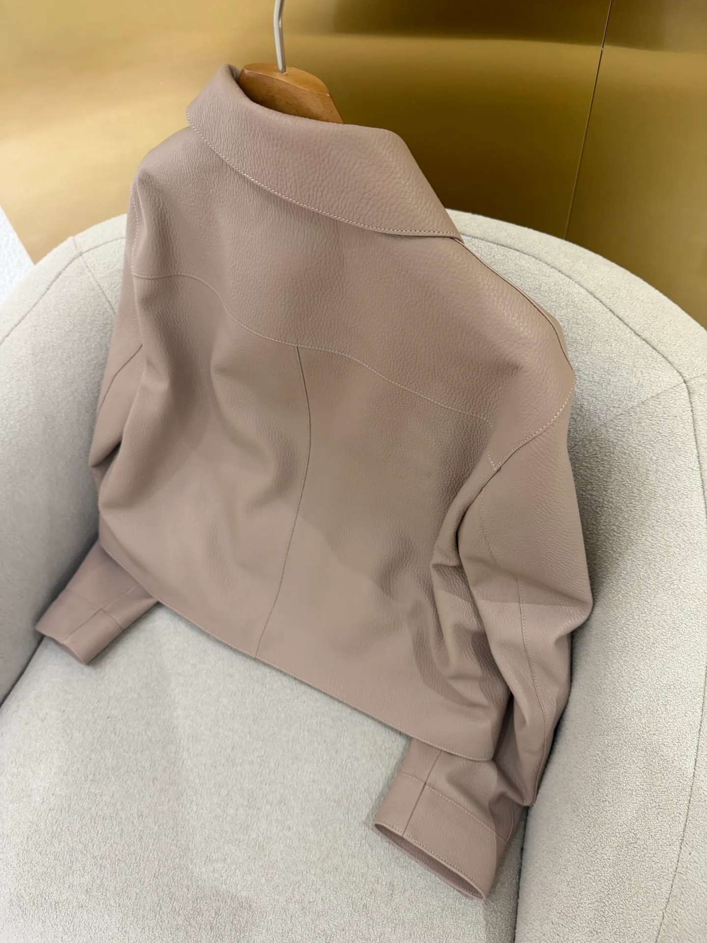 Women's Leather Jackets And Sheepskin Coats HERMES 17802394