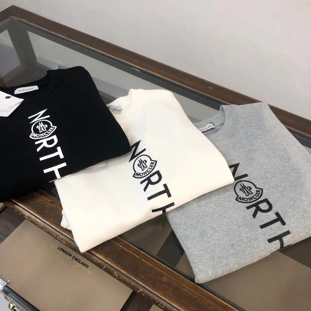 Men's Jumpers And Sweaters MONCLER 18002344