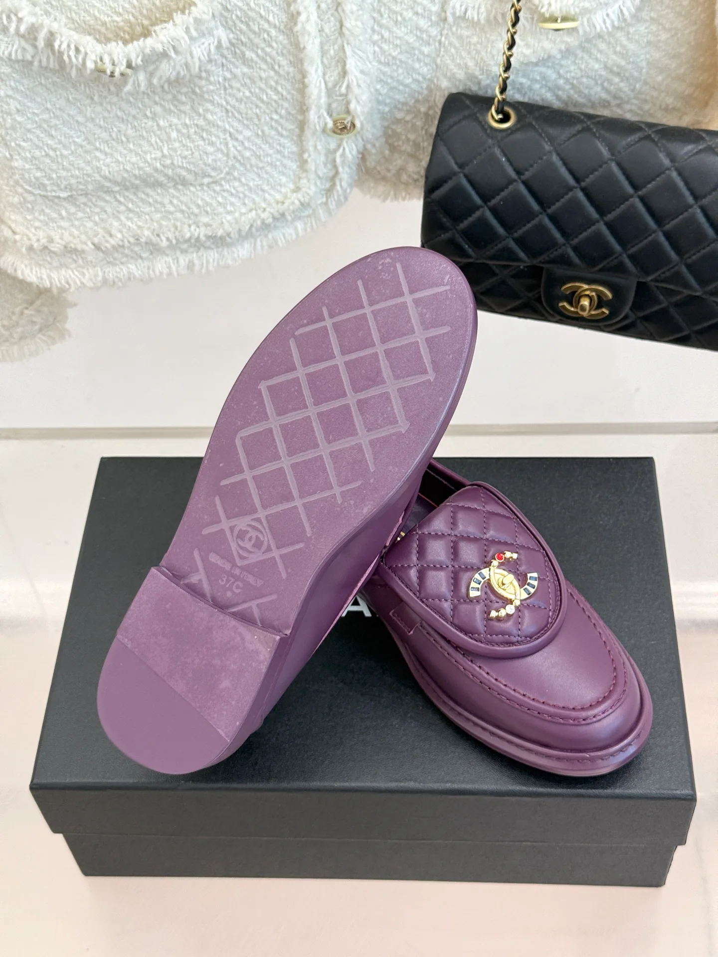 Women's Loafers And Moccasins CHANEL 17336060