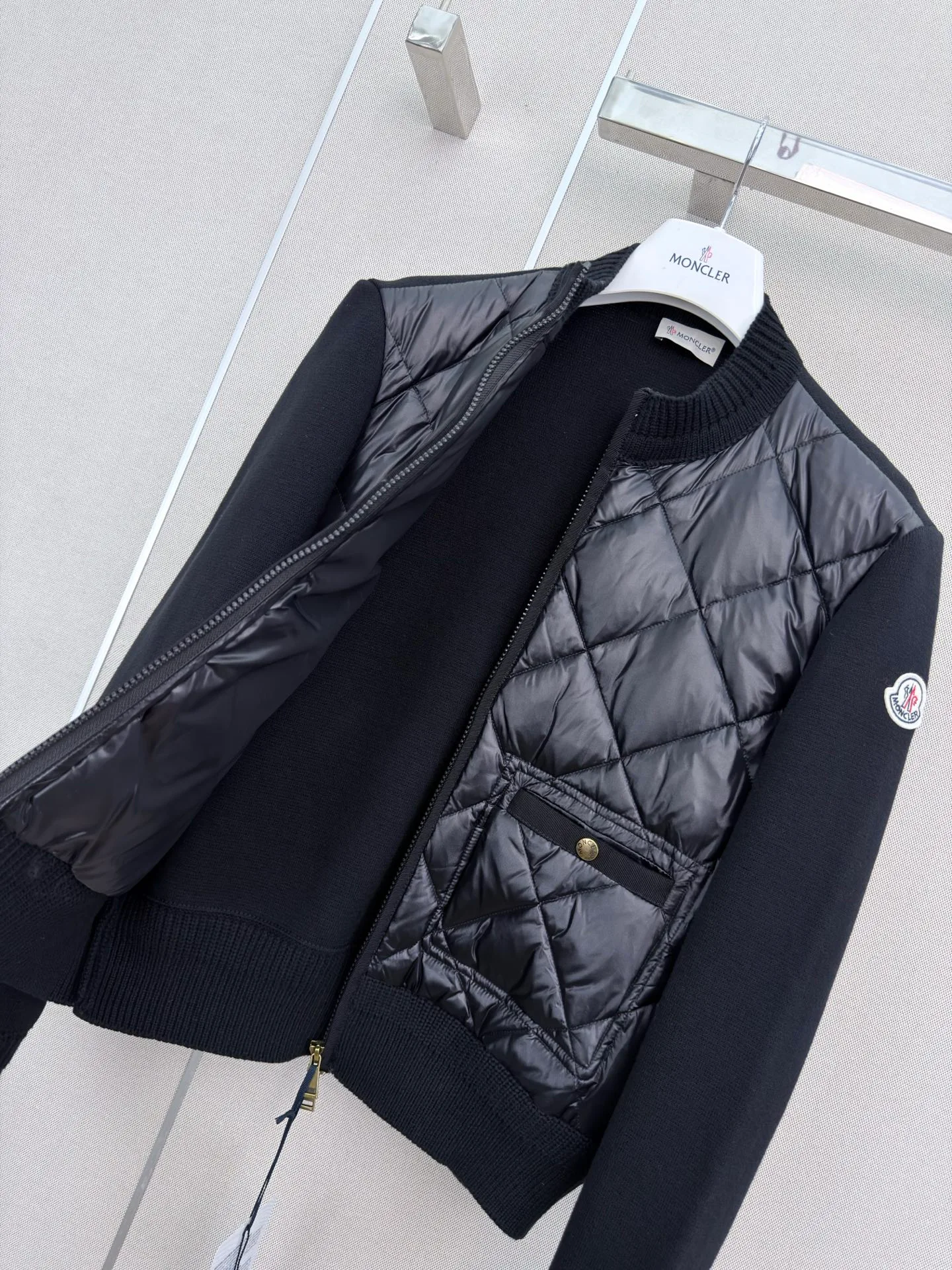 Women's Jackets And Down Jackets MONCLER 17919445