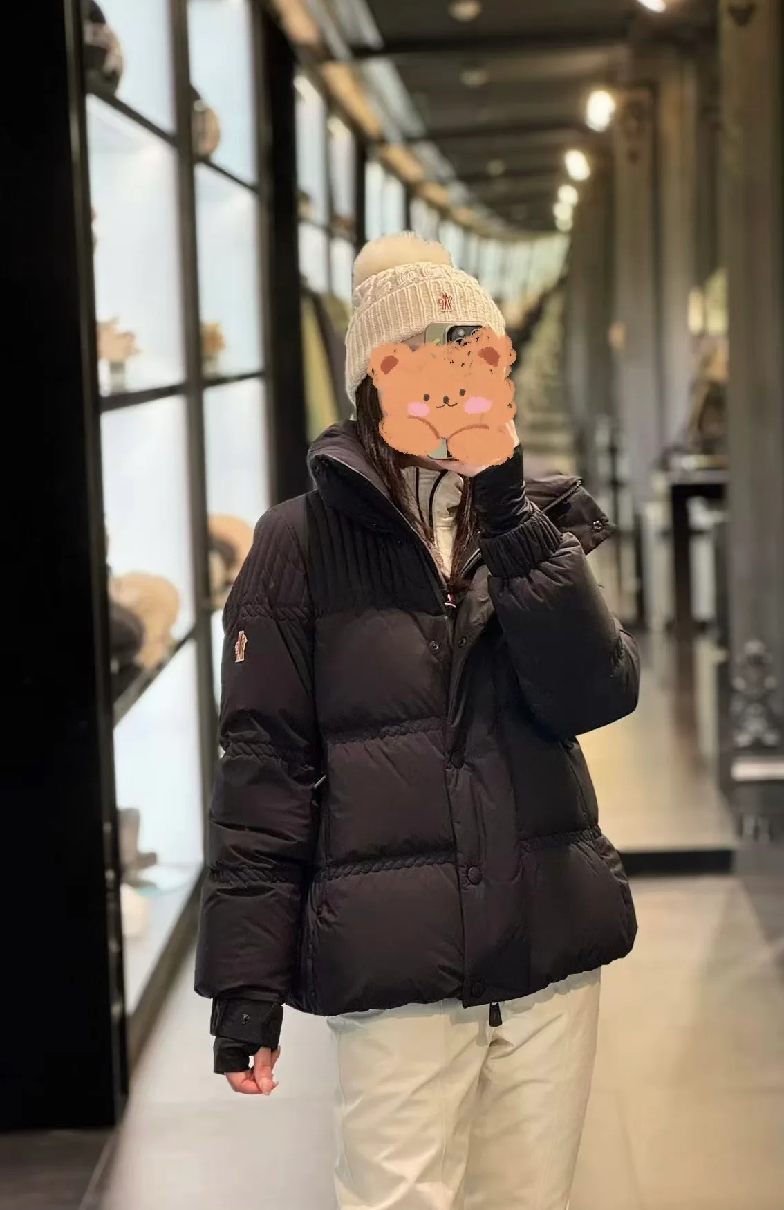 Women's Jackets And Down Jackets MONCLER 18048054