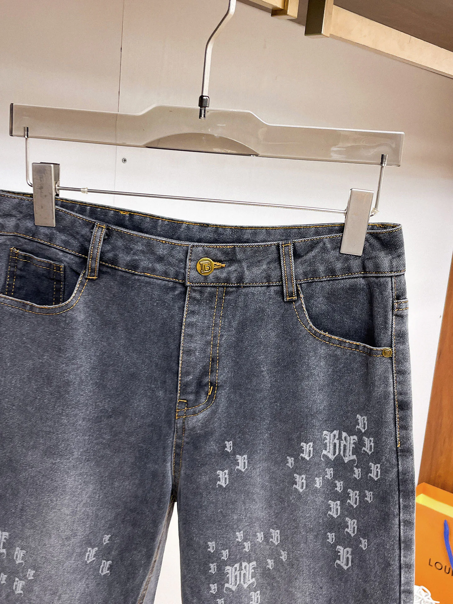 Men's Jeans BALENCIAGA 18345661