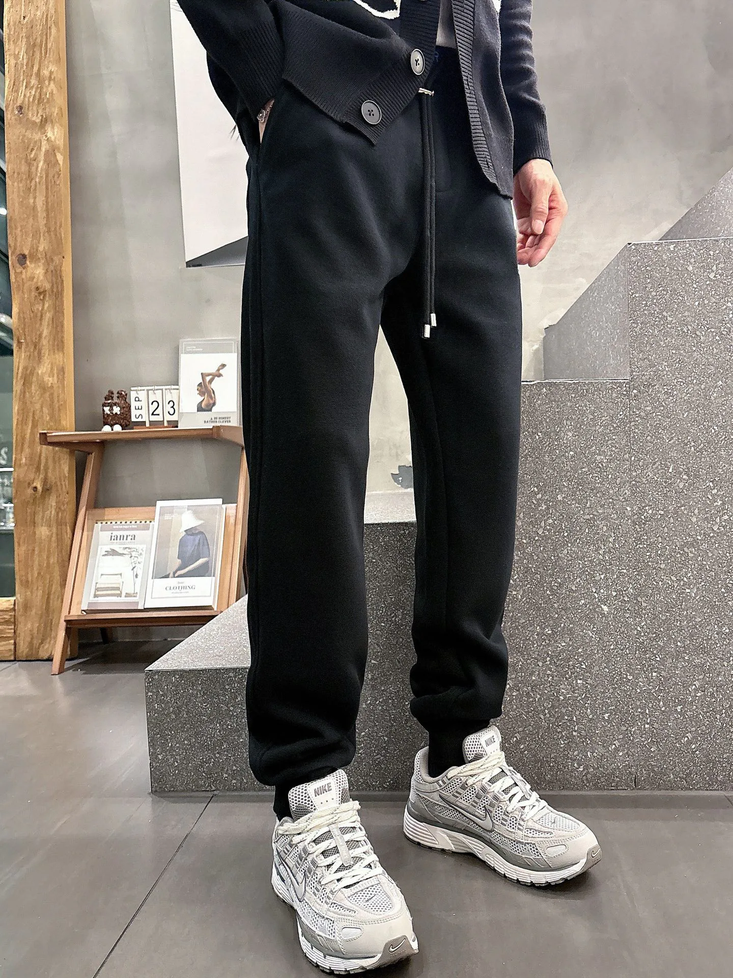 Брюки Мужские Burberry 18596886