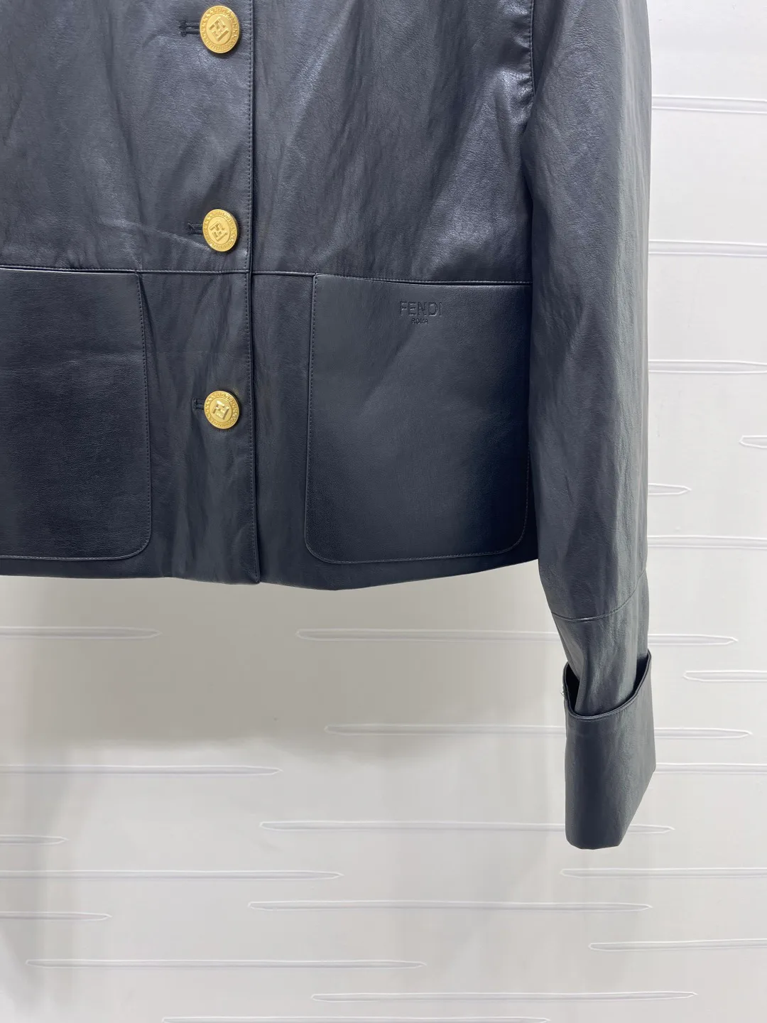 Women's Leather Jackets And Sheepskin Coats FENDI 18437134