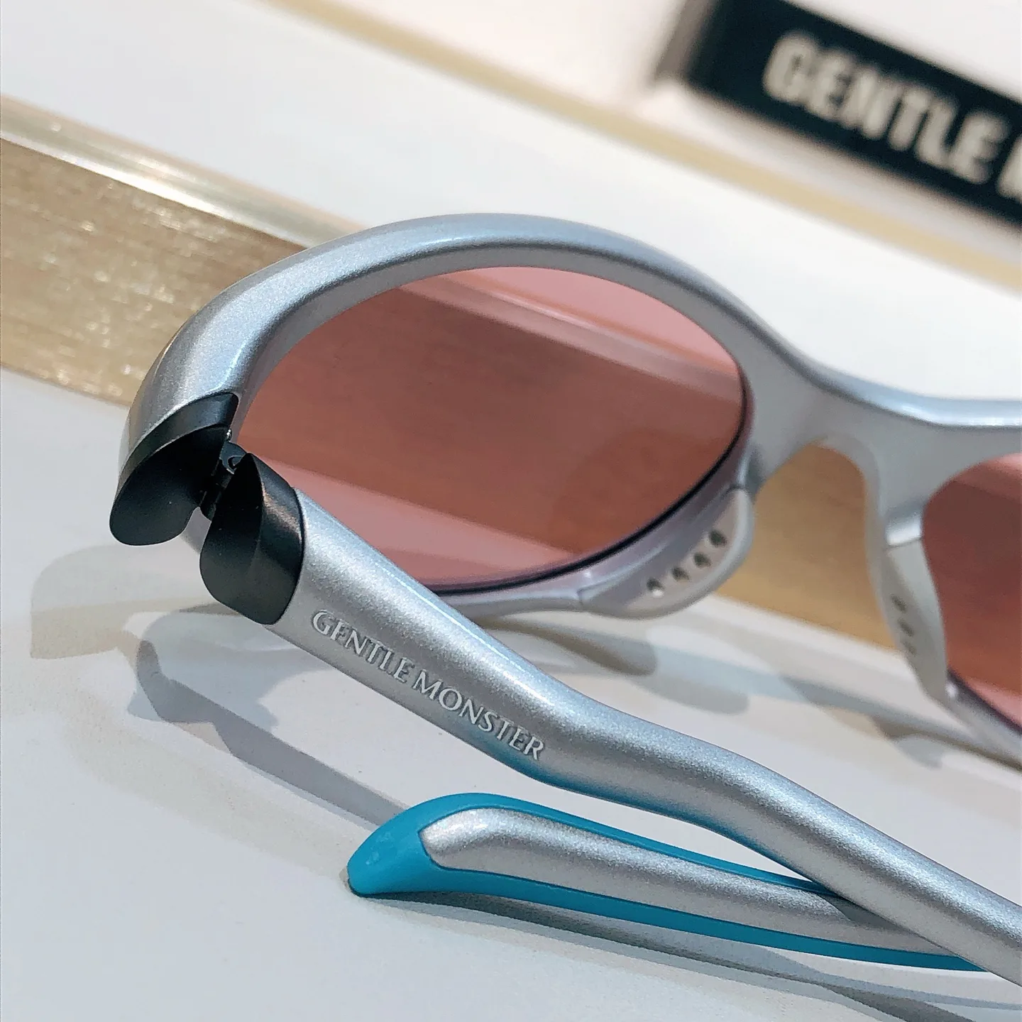 Glasses GENTLE MONSTER 17128086