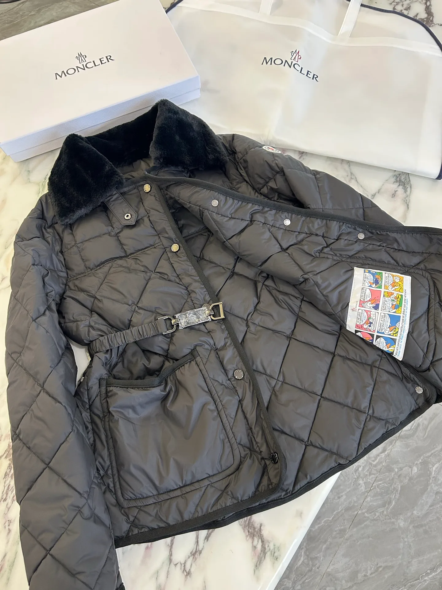 Men's Jackets And Down Jackets MONCLER 18231454