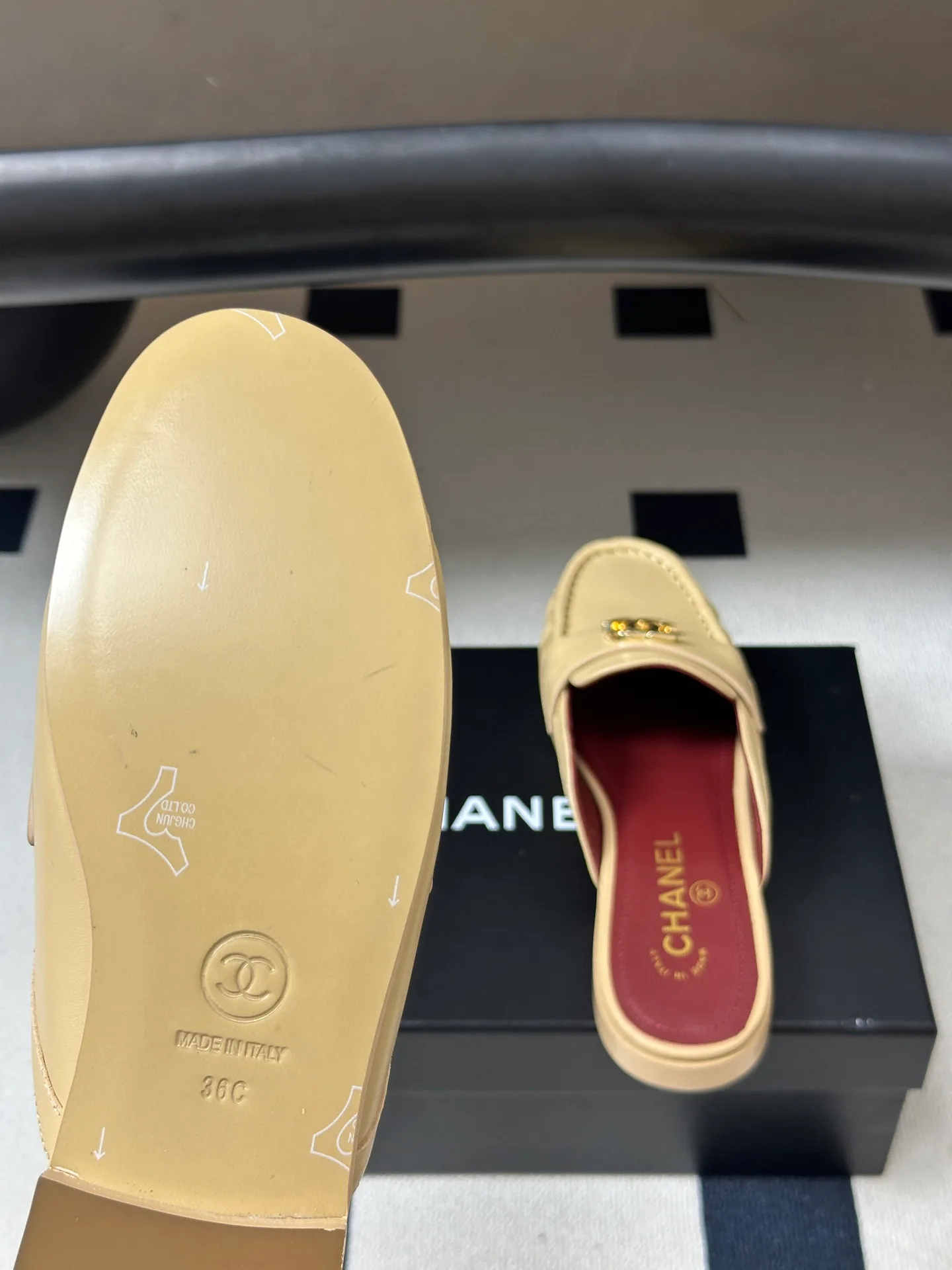 Women's Mules And Clogs CHANEL 17338456