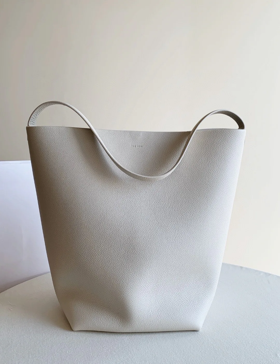 Women's Classic Handbags THE ROW 18070661