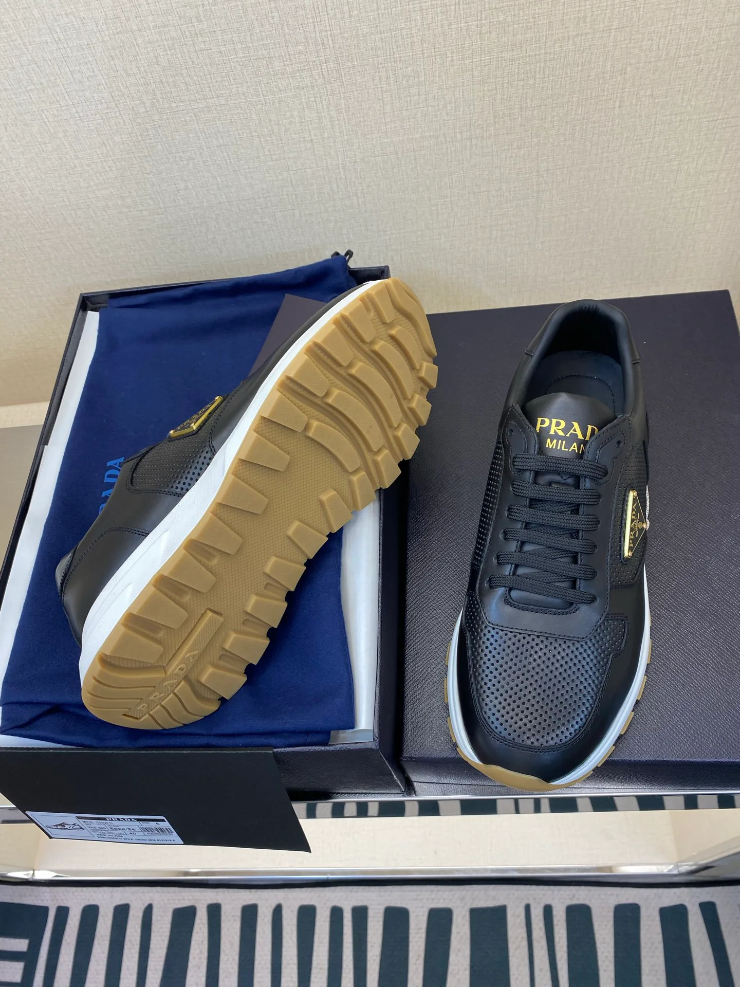 Men's Sneakers PRADA 18039816