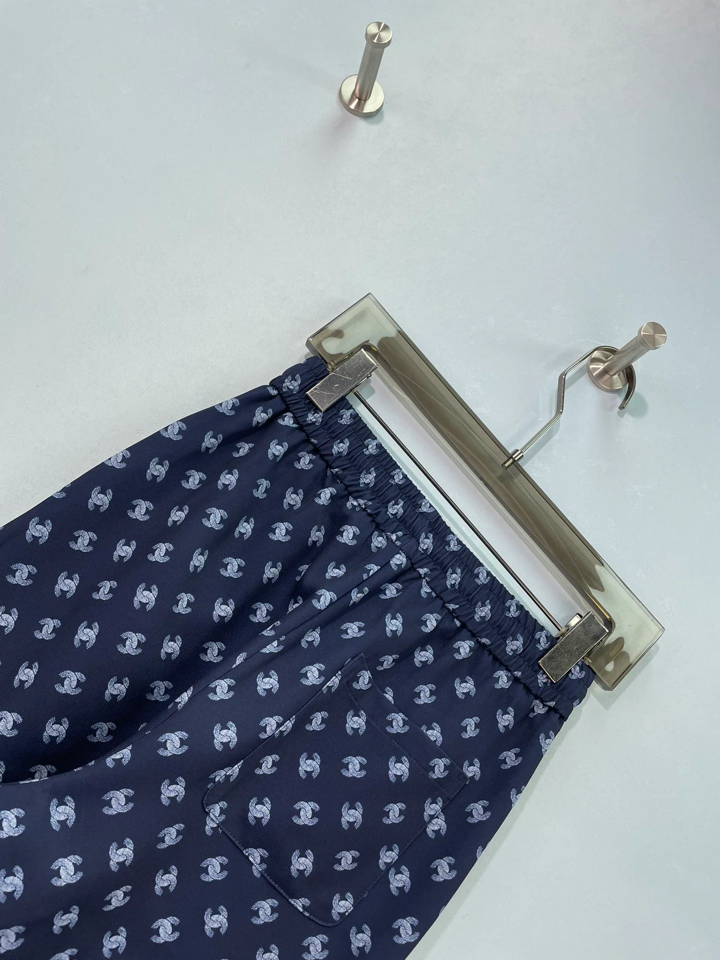 Women's Trousers CHANEL 18359072