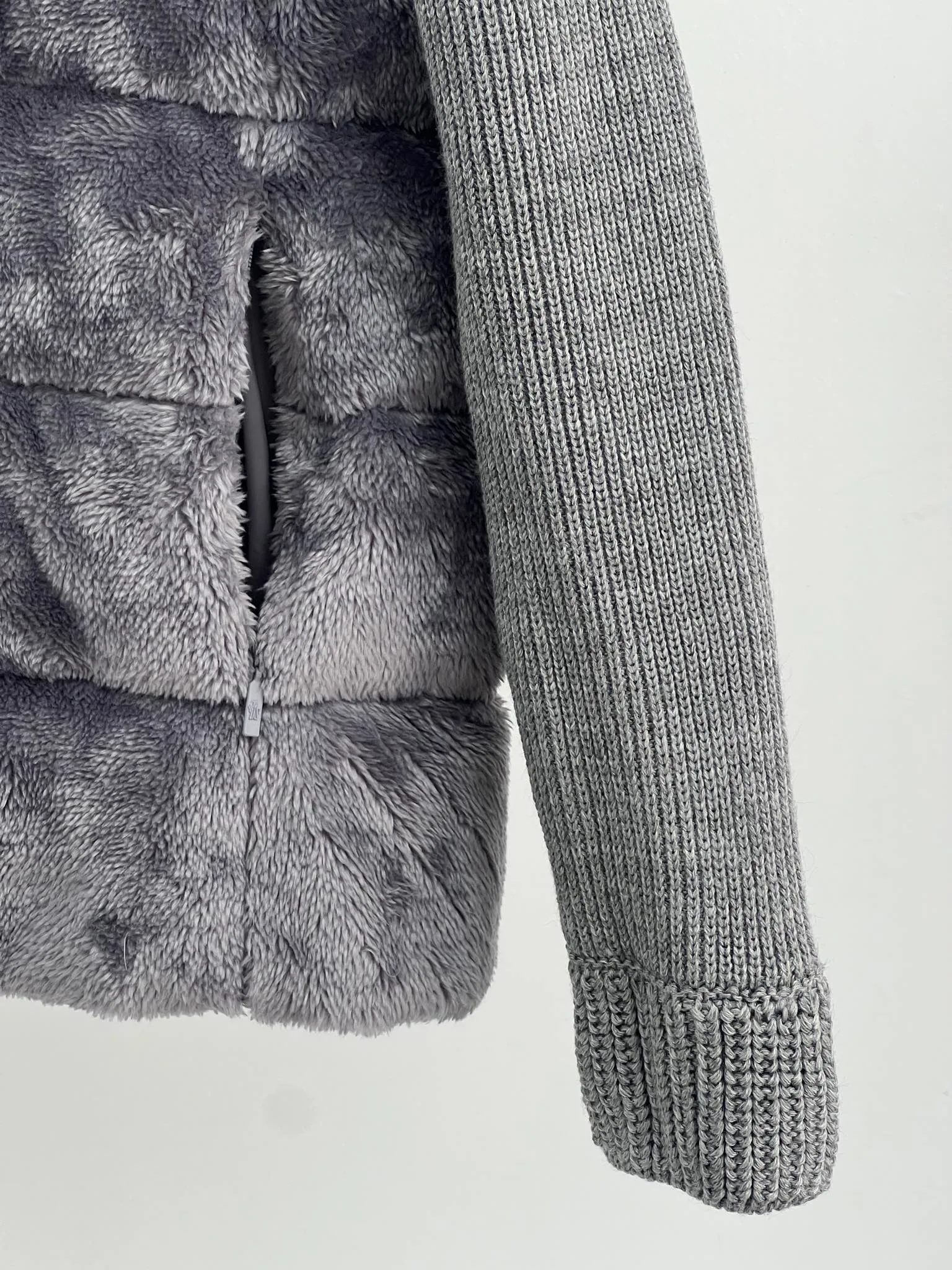 Women's Jackets And Down Jackets MONCLER 18416241